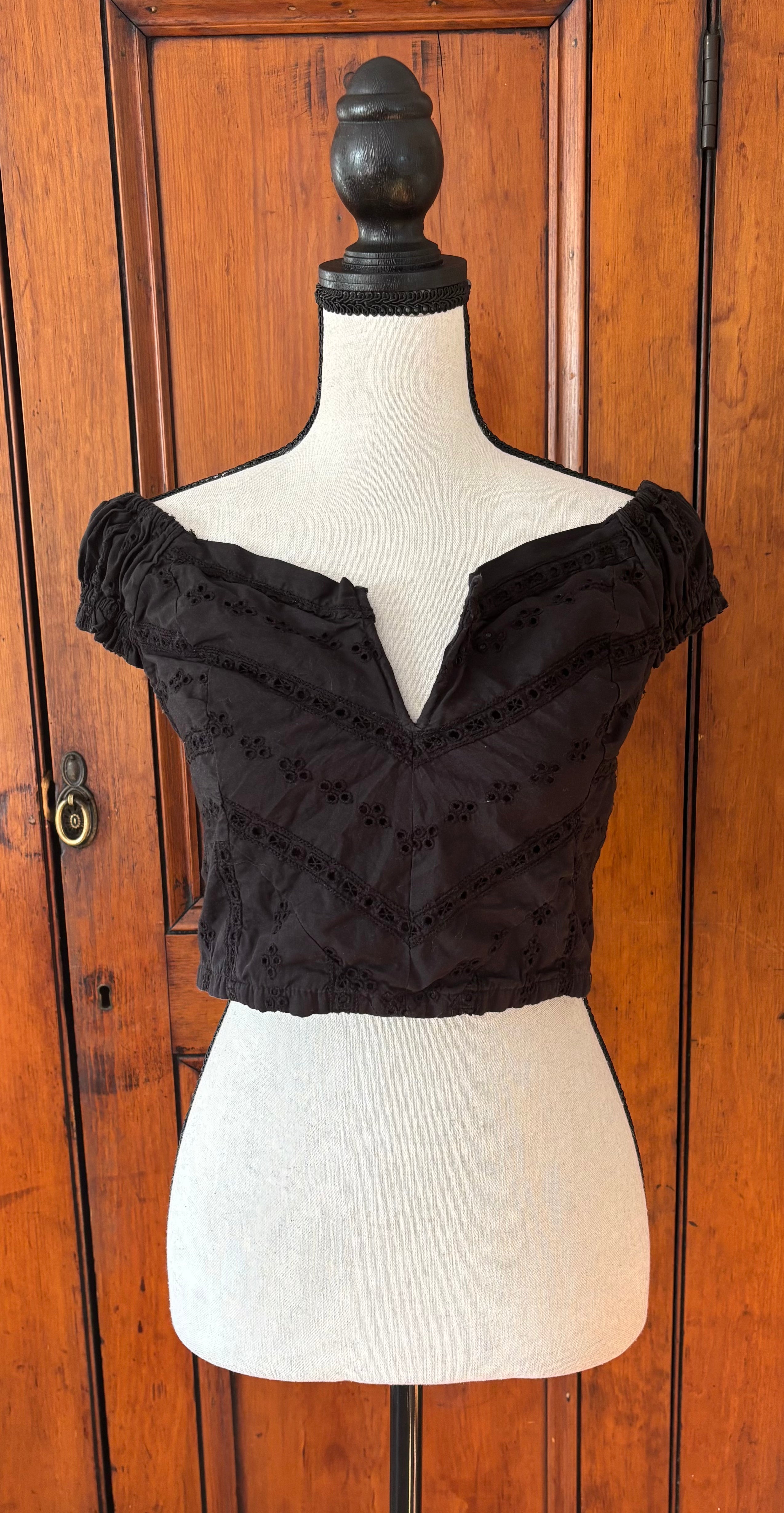 Pre-loved clothing size medium like new curated collection Sassy and Chic