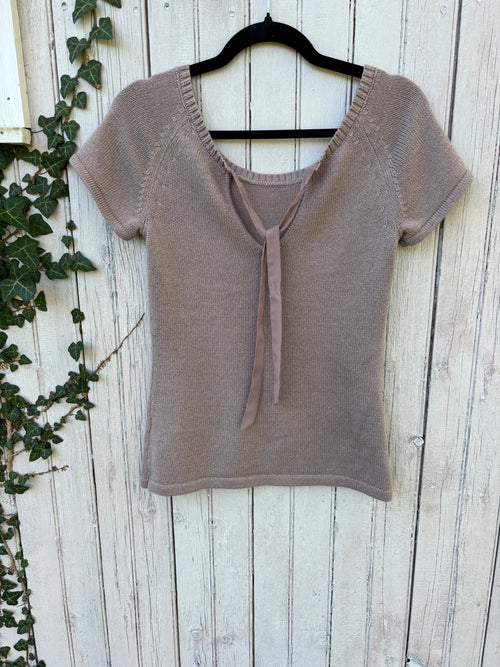 Banana Republic short sleeve sweater back view adorable tie back detail pre-loved sweaters Sassy and Chic