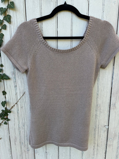 Banana Republic short sleeve sweater front view scoop neckline pre-loved sweaters like new Sassy and Chic