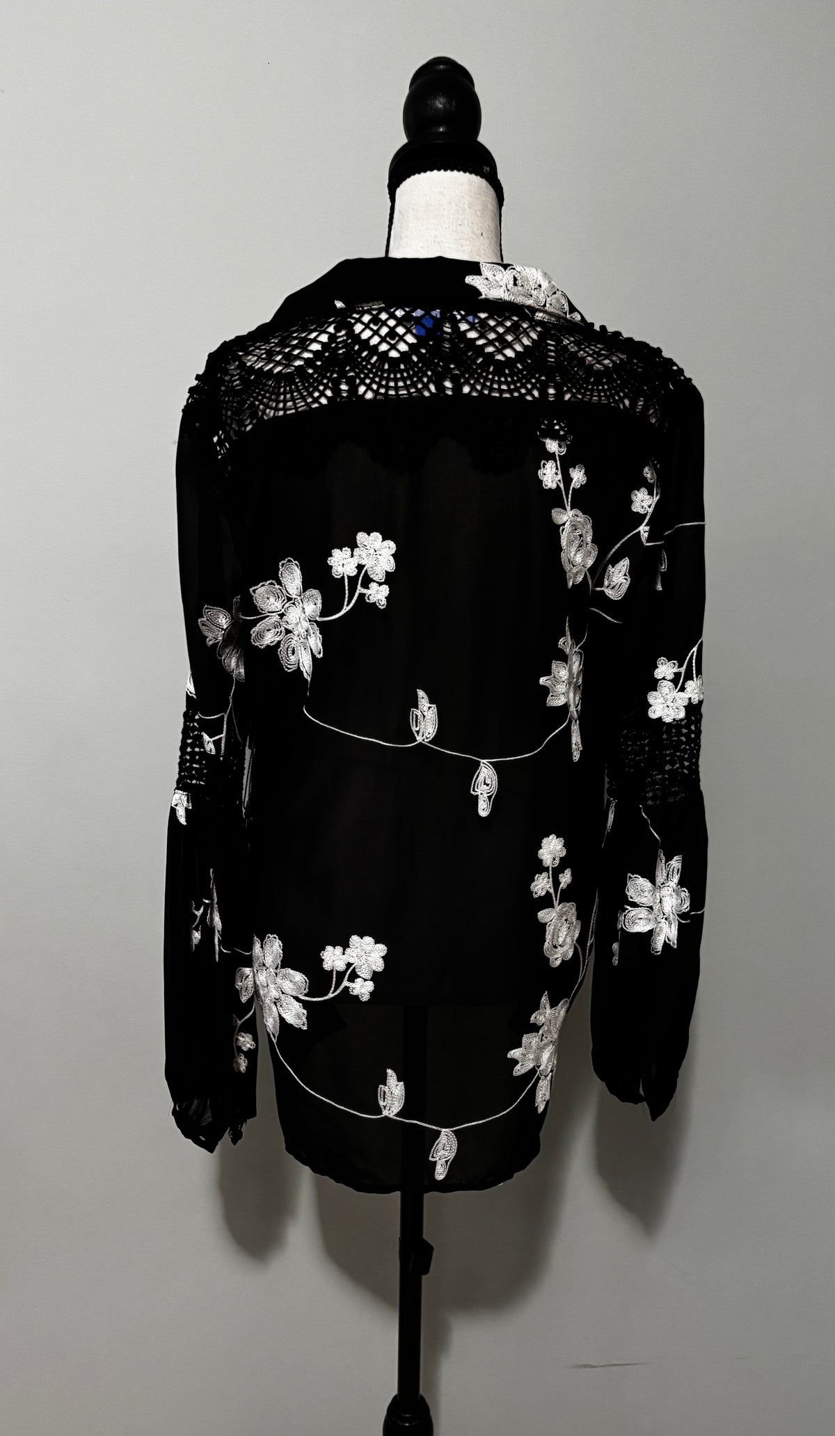 Blu Ice Black Floral Embroidered Blouse — Made in Italy — Size S NWT