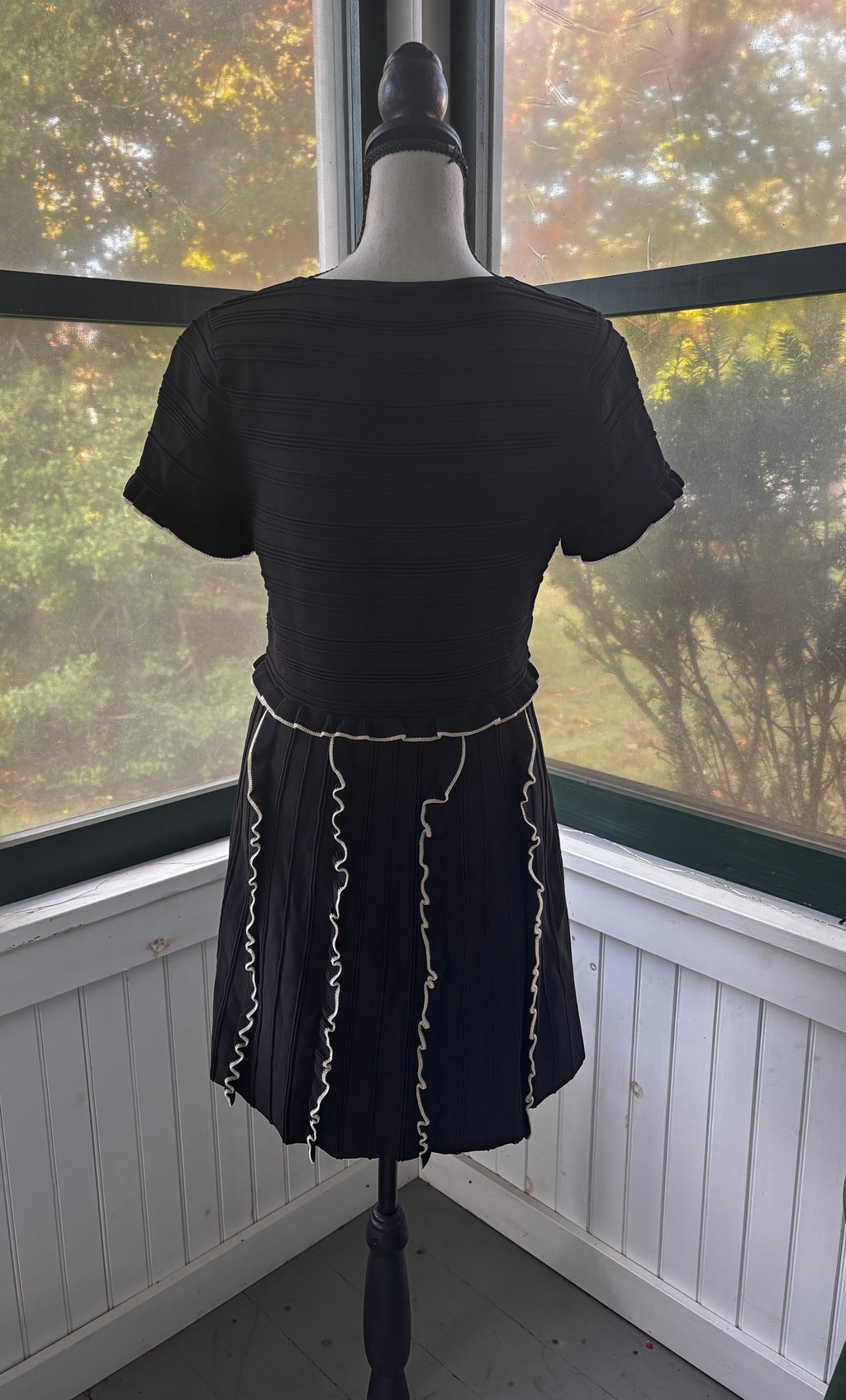 Parker Black Ruffle Trim Dress Large Like New