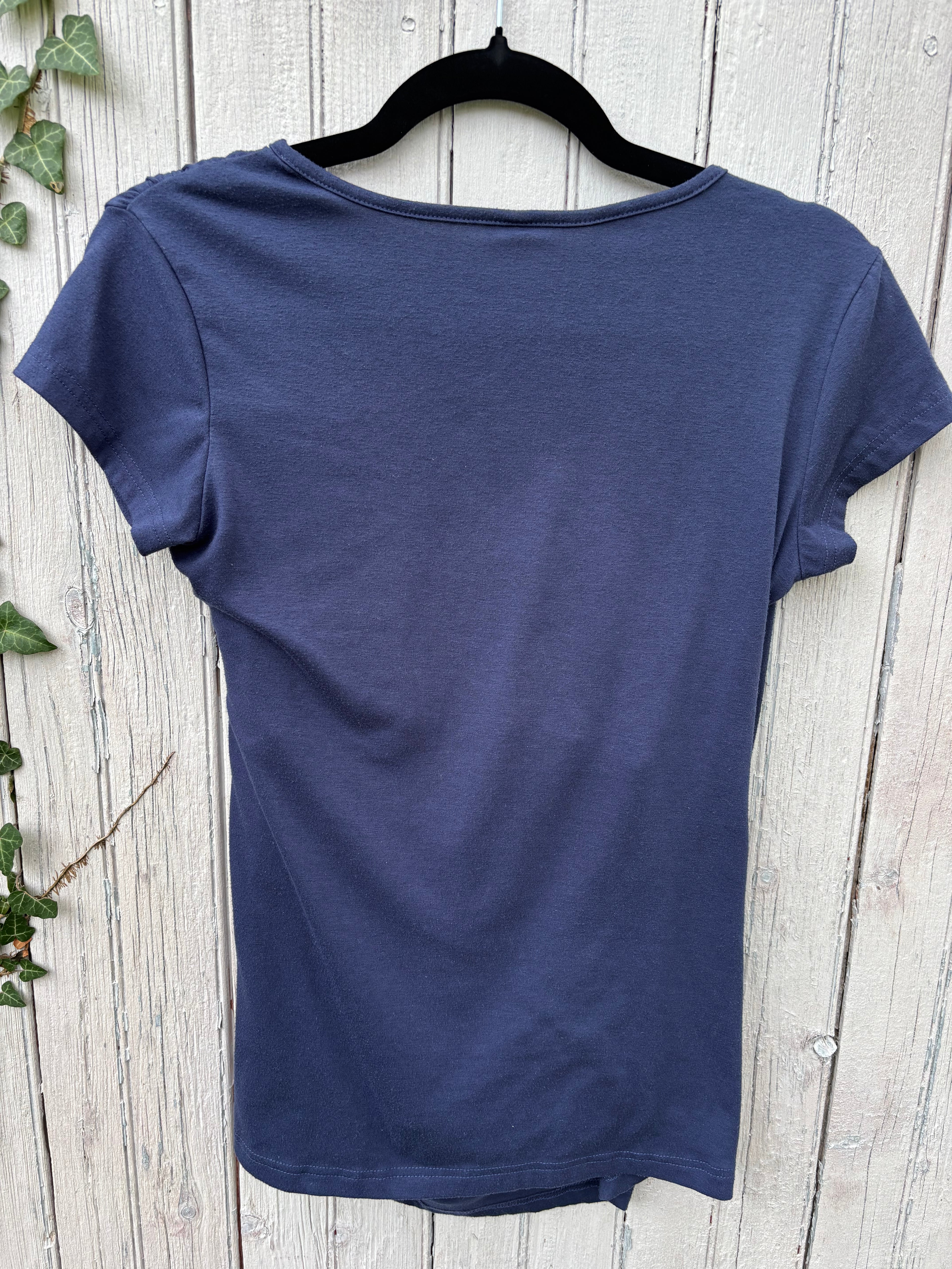 Short Sleeve Top with Ruching, Size Small