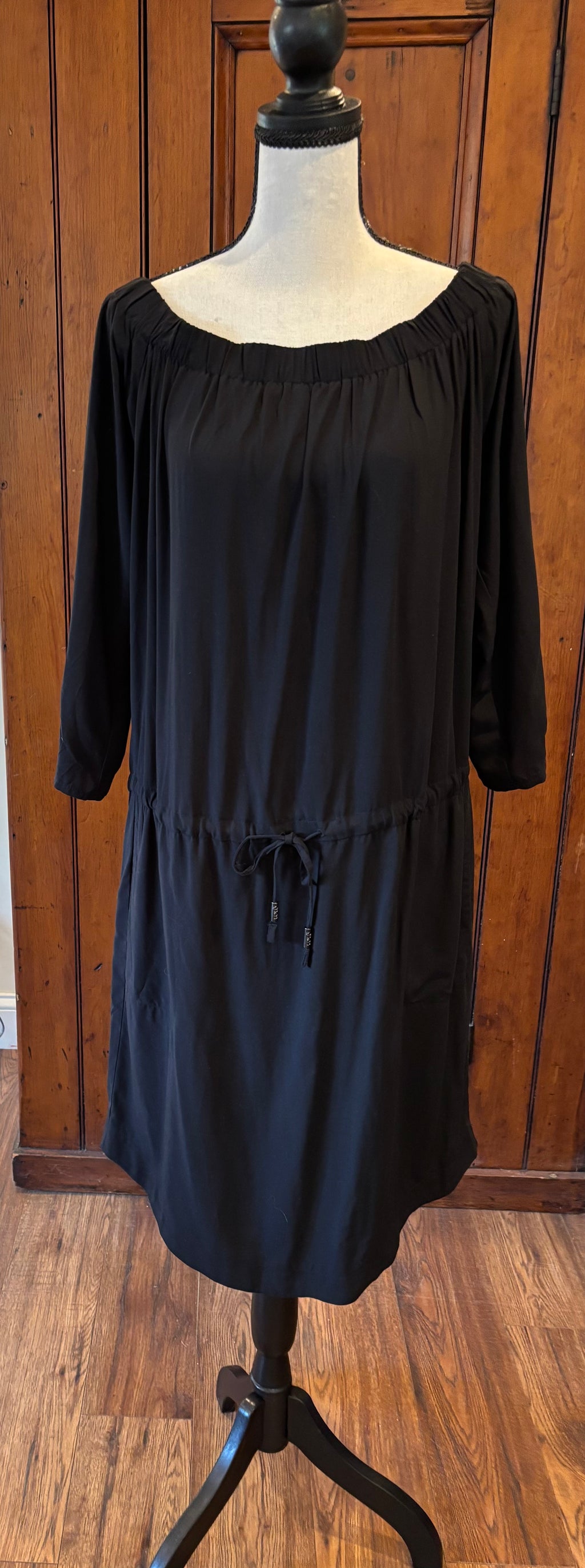 Lole black long sleeve dress front view drawstring waist pockets pre-loved dresses Sassy and Chic