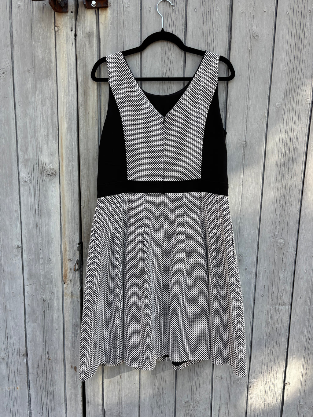 WHBM black white pleated sleeveless dress back view pre-loved dresses like new Sassy and Chic