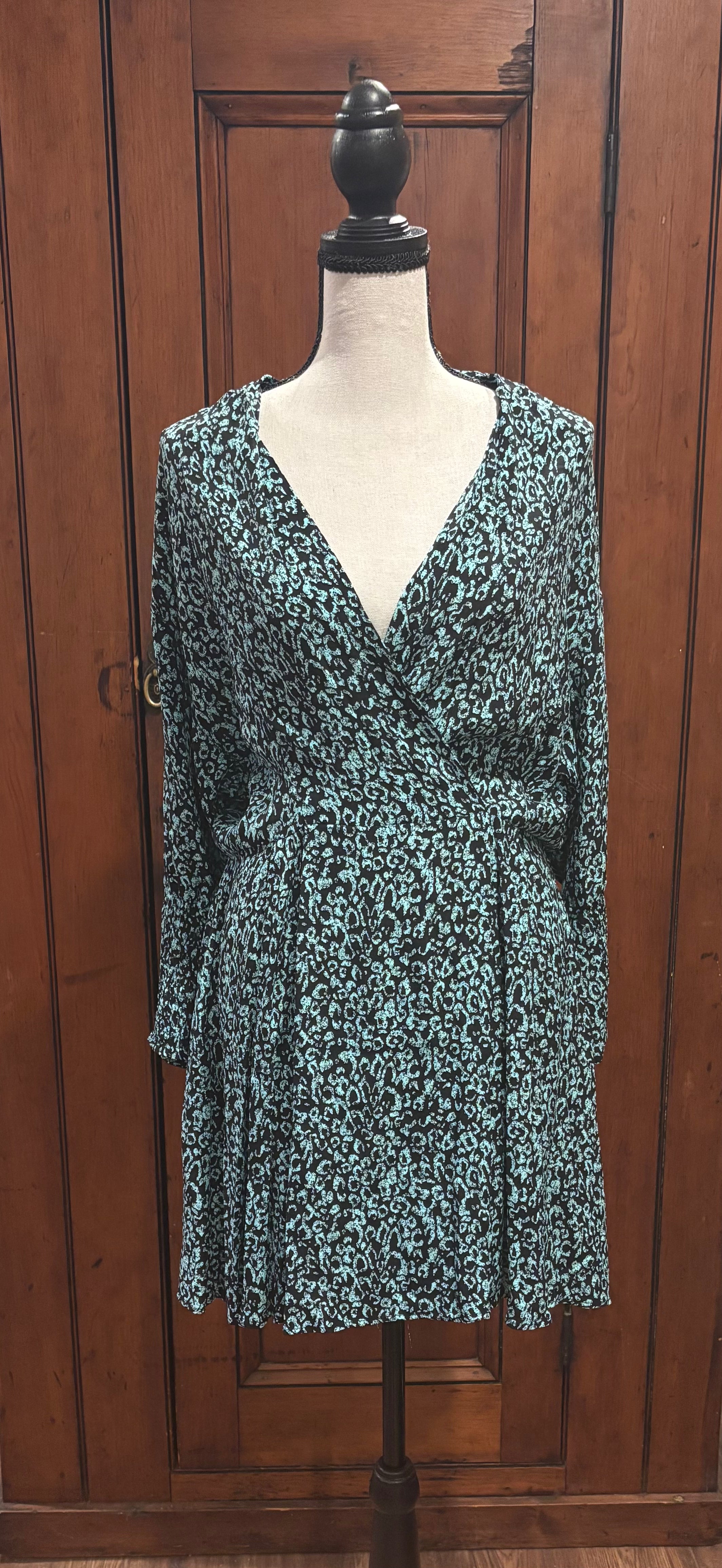 Zara black teal print mini dress front view deep V-neckline 3/4 sleeves thrifted dresses Sassy and Chic