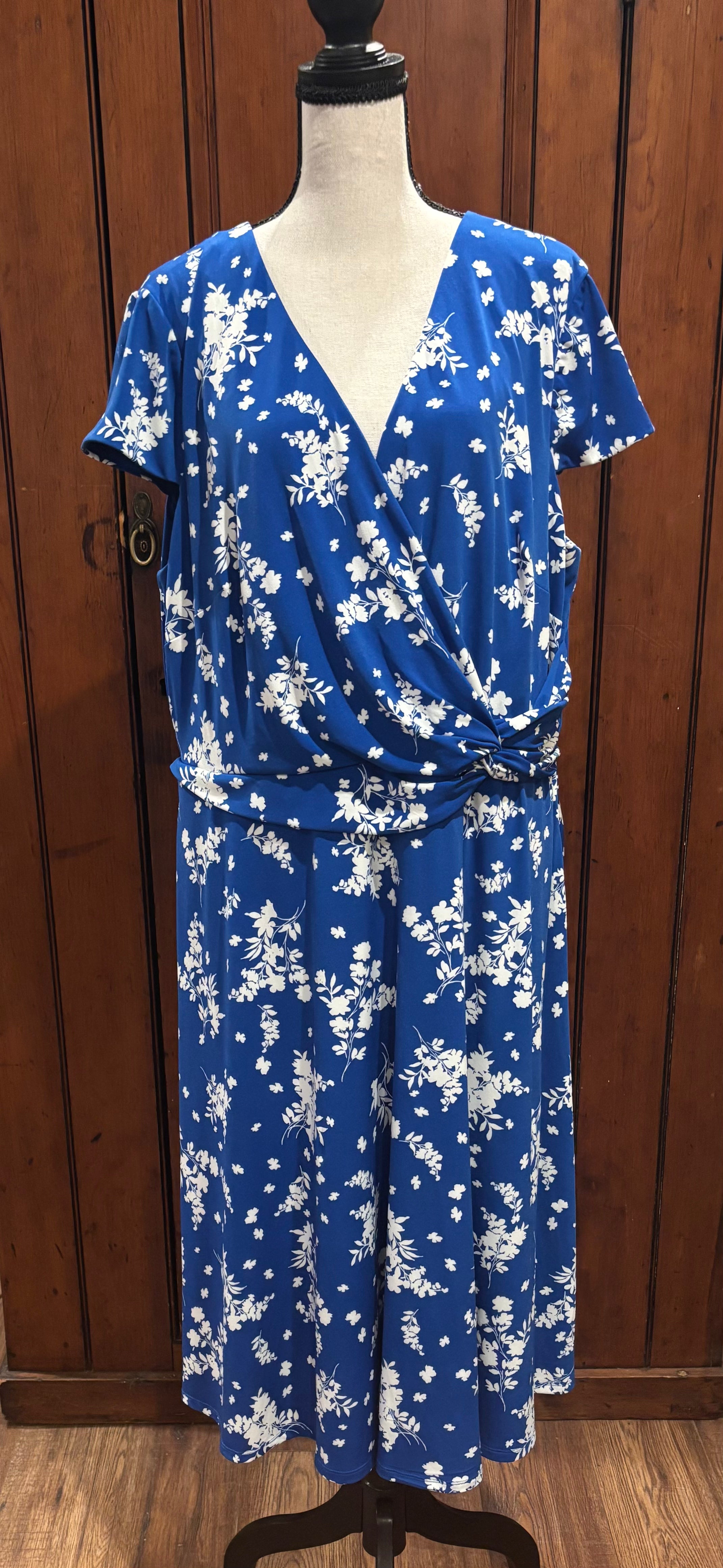 Jessica Howard blue white floral midi dress front view V-neckline ruching pre-loved dresses Sassy and Chic