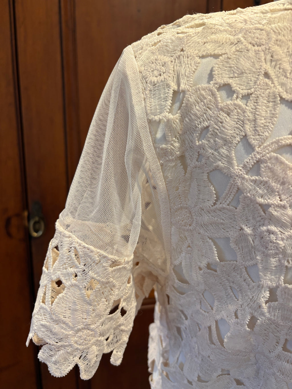 Romeo Juliet Couture cream lace overlay midi dress detail close up stunning floral lace overlay like new Sassy and Chic