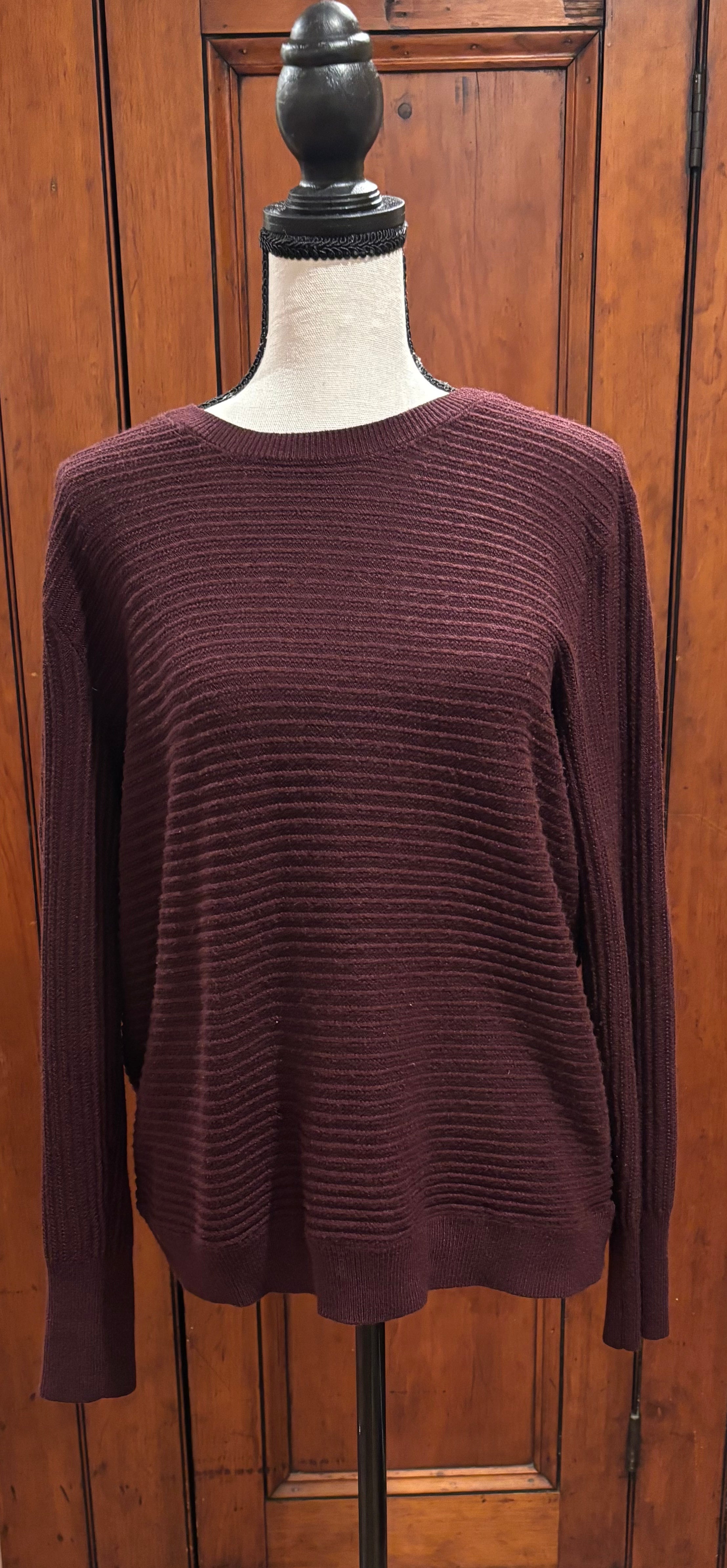 Soho Pullover Sweater, Size Large