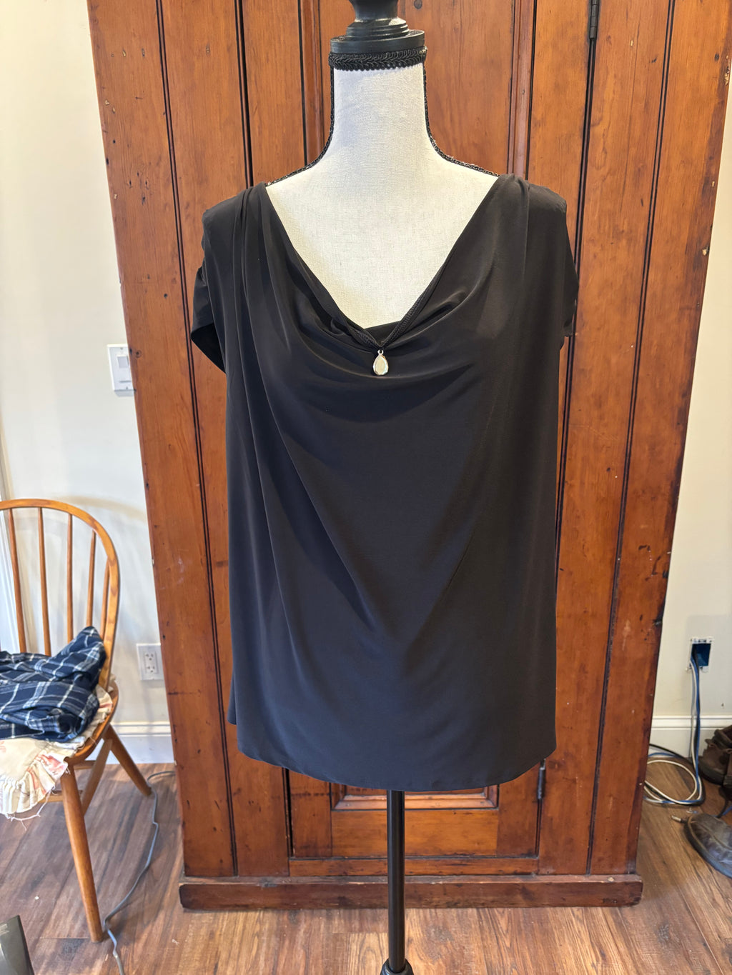 White House Black Market Short Sleeve Blouse, Size Large