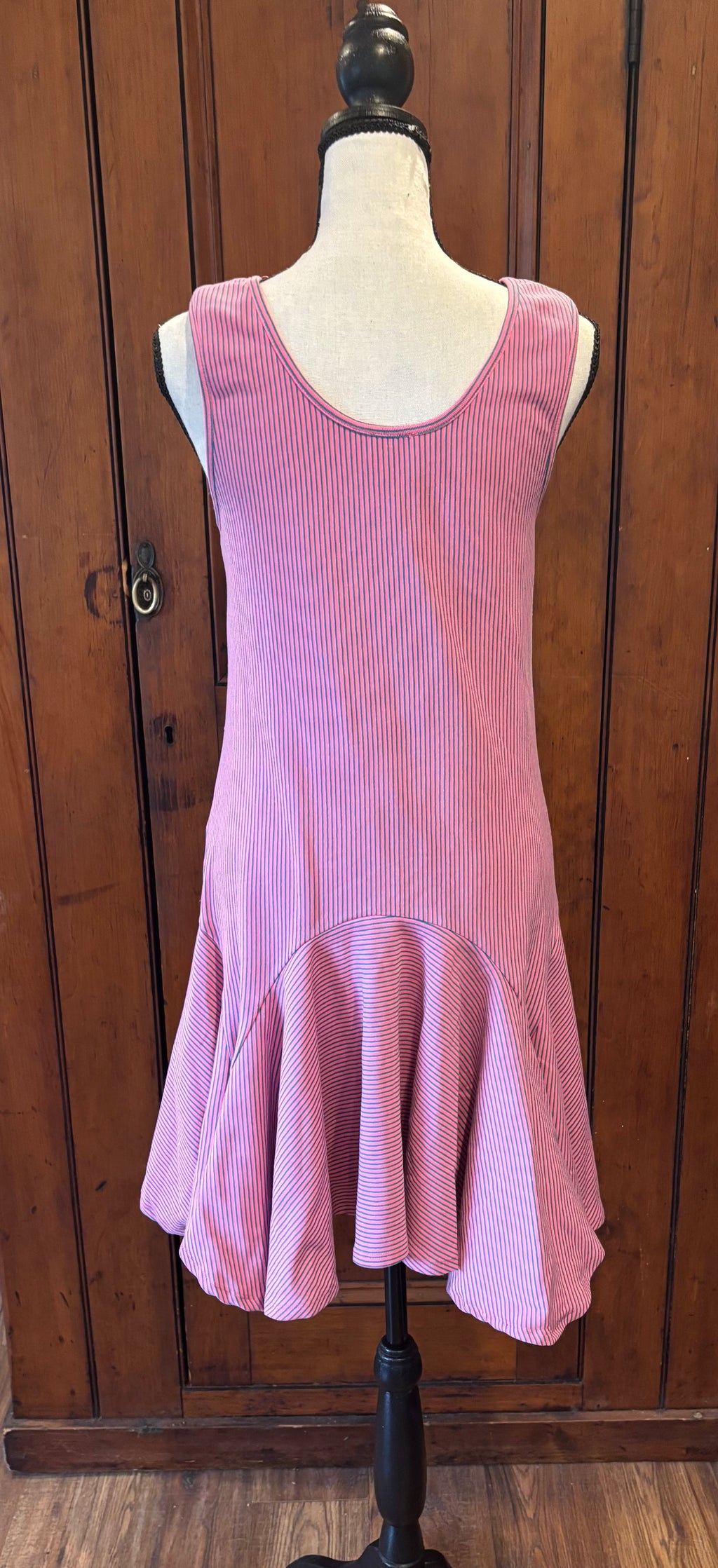 dRA Los Angeles pink sleeveless dress back view pre-loved dresses like new Sassy and Chic