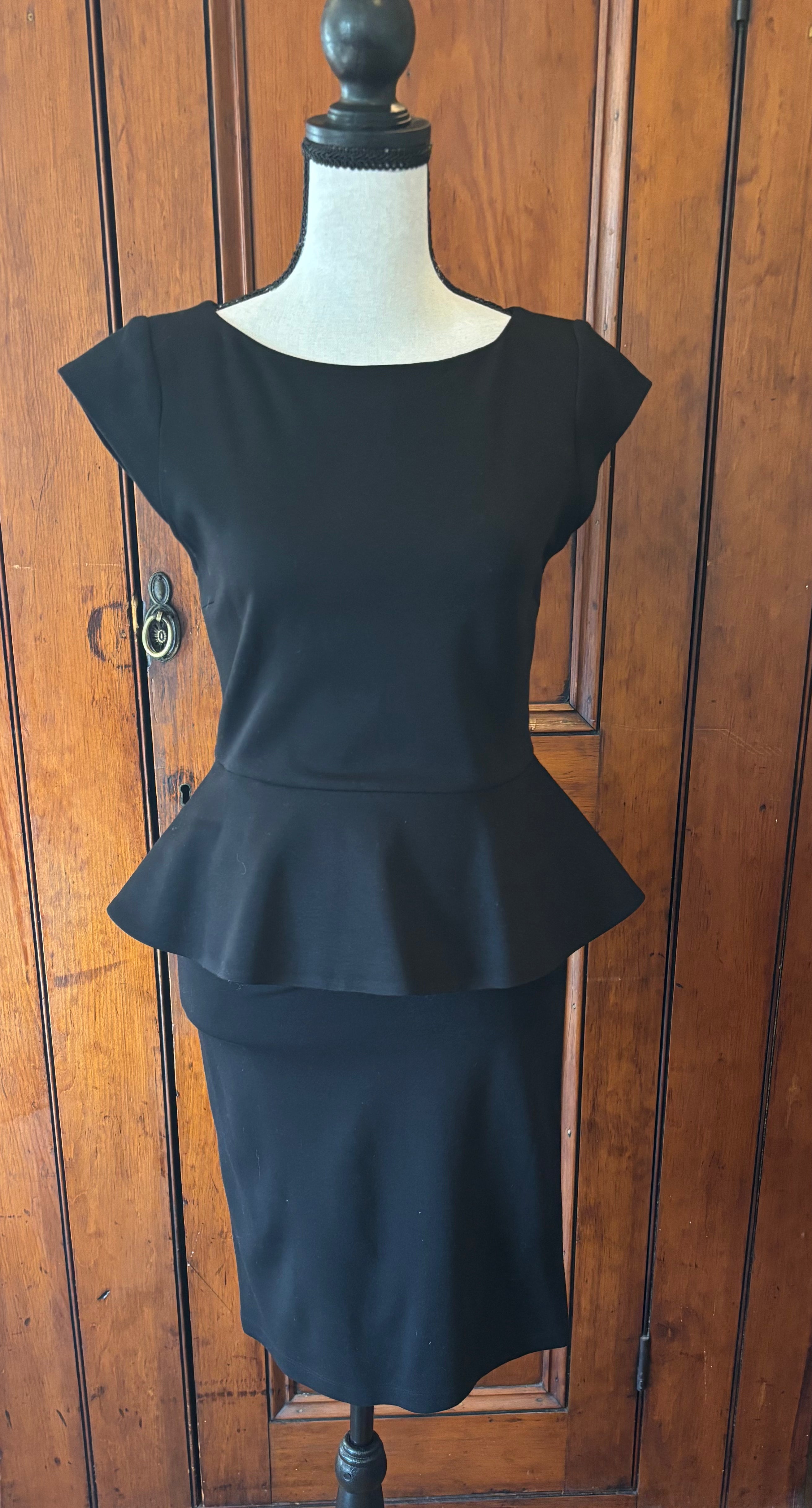 Alice + Olivia Black Cocktail Dress, Size 6