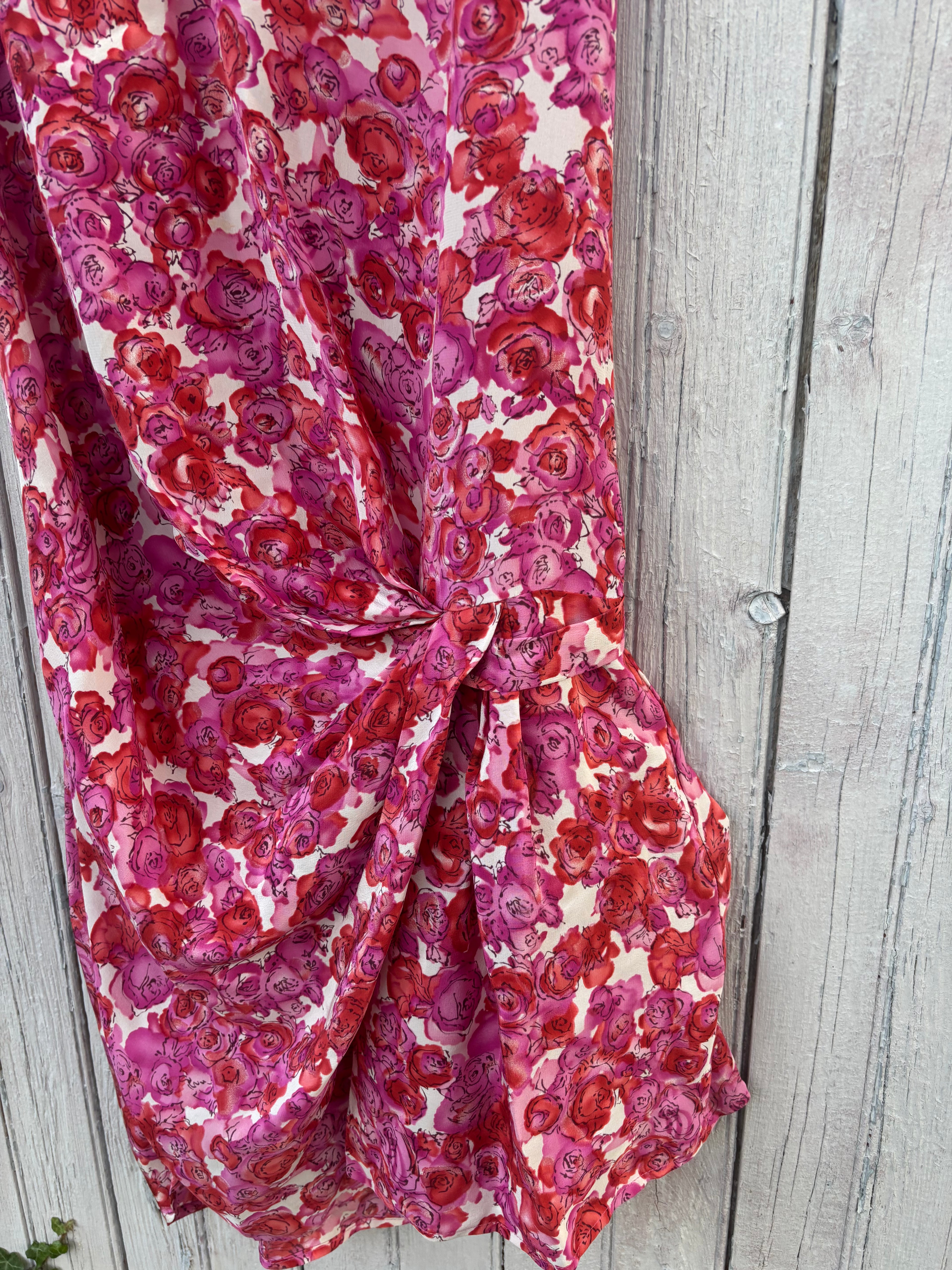 Thakoon Addition red floral mini dress detail close up vibrant red floral pattern like new Sassy and Chic