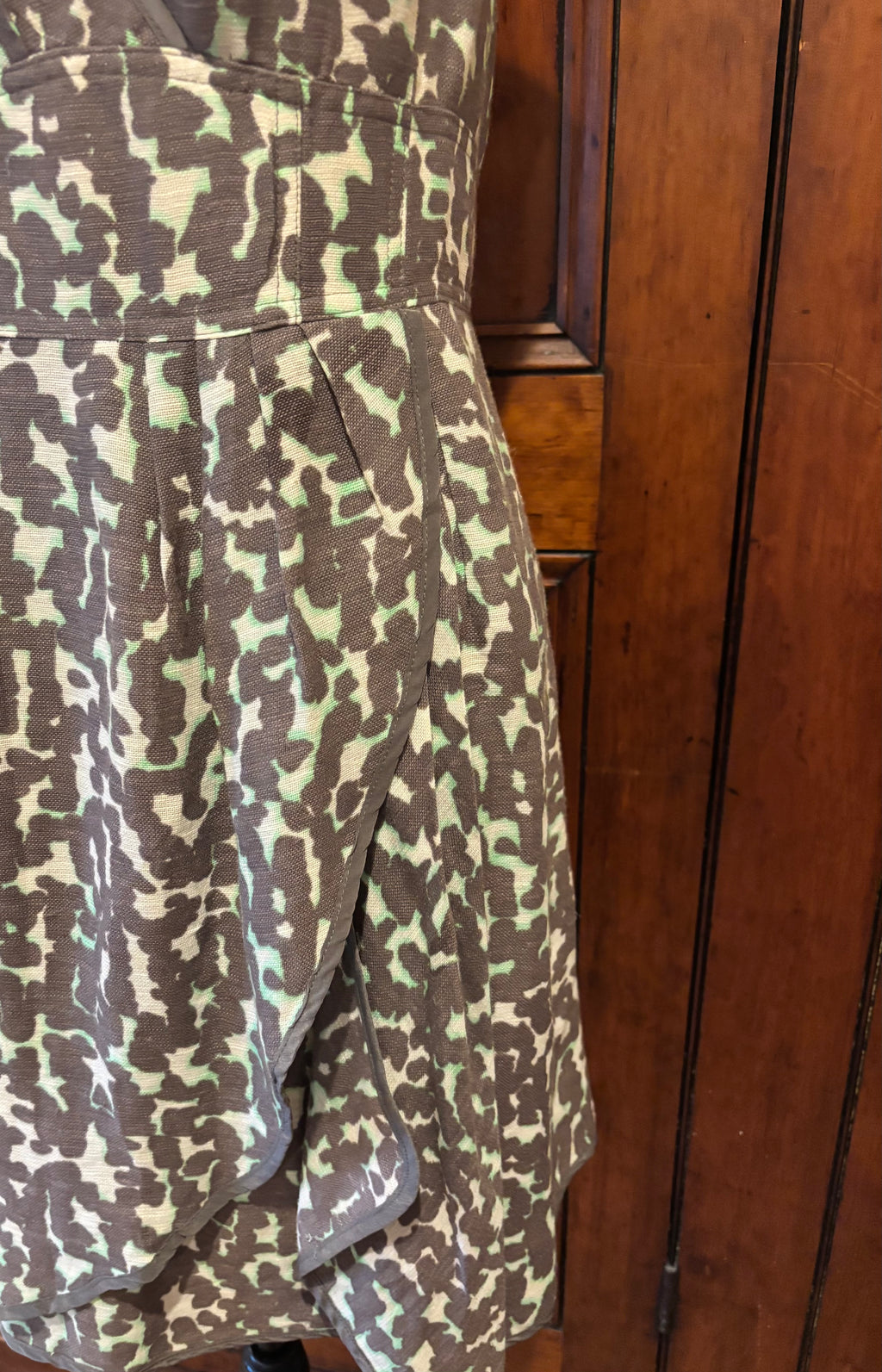 Nanette Lepore taupe animal print mini dress detail close up beautiful pleats draped skirt like new Sassy and Chic