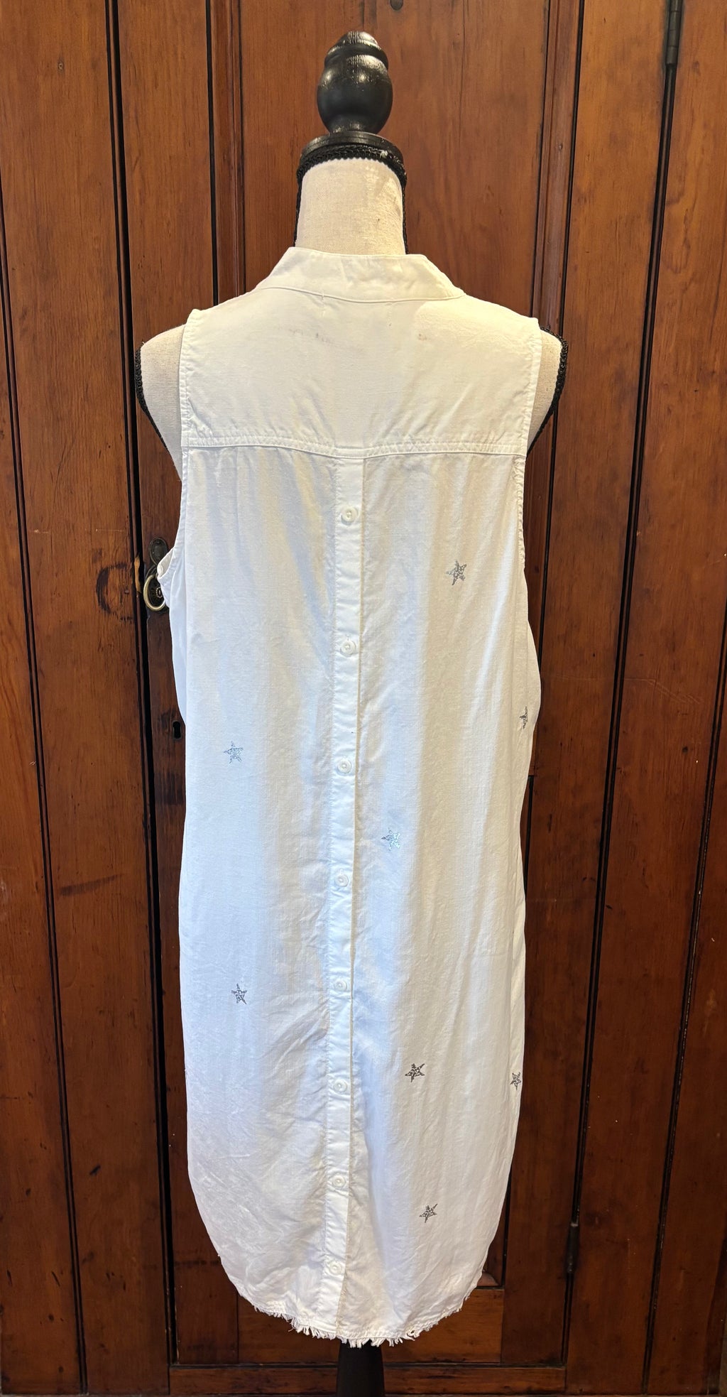 Cloth and Stone white silver star print dress back view charming button back detail like new Sassy and Chic