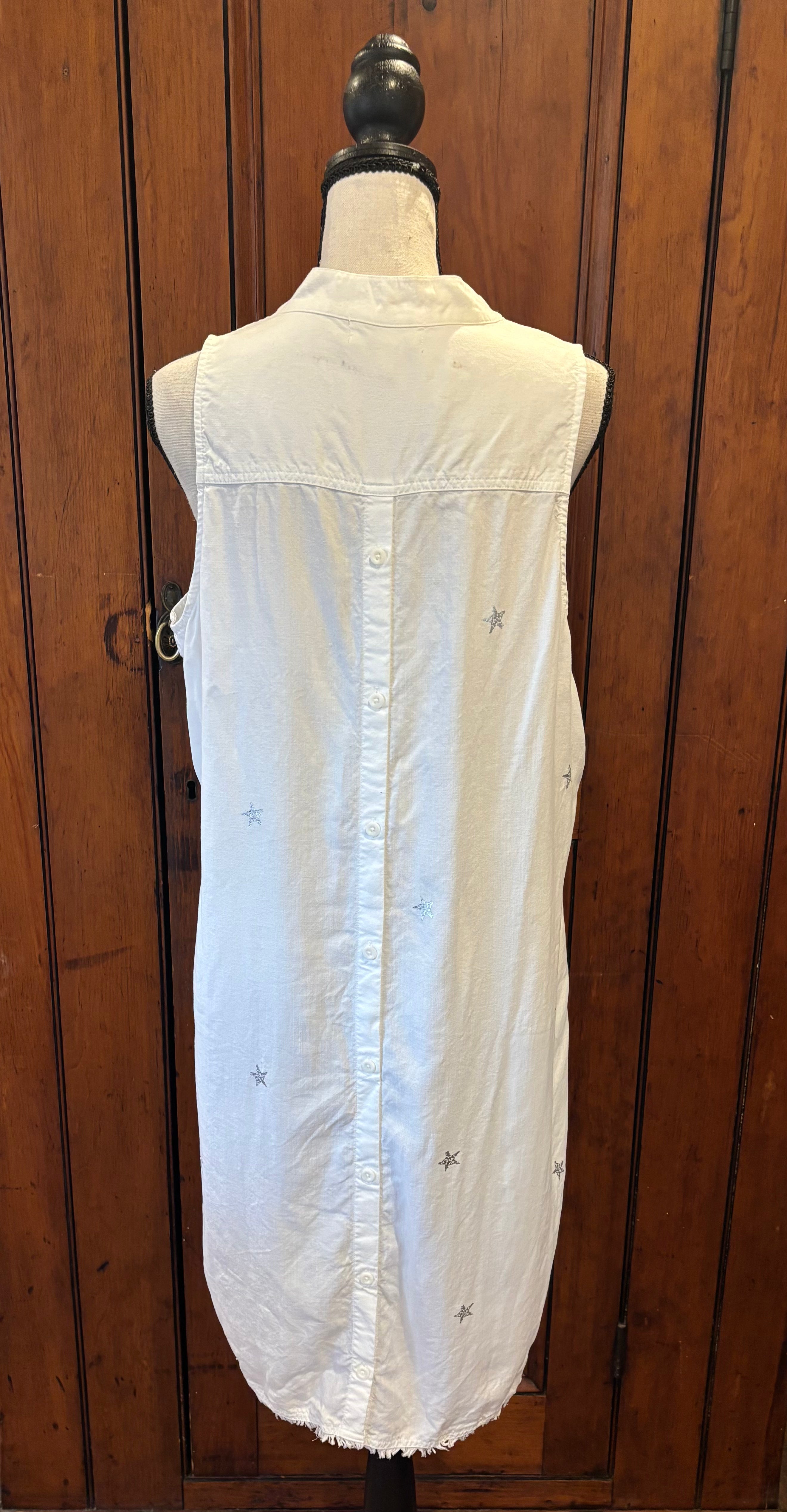 Cloth and Stone white silver star print dress back view charming button back detail like new Sassy and Chic