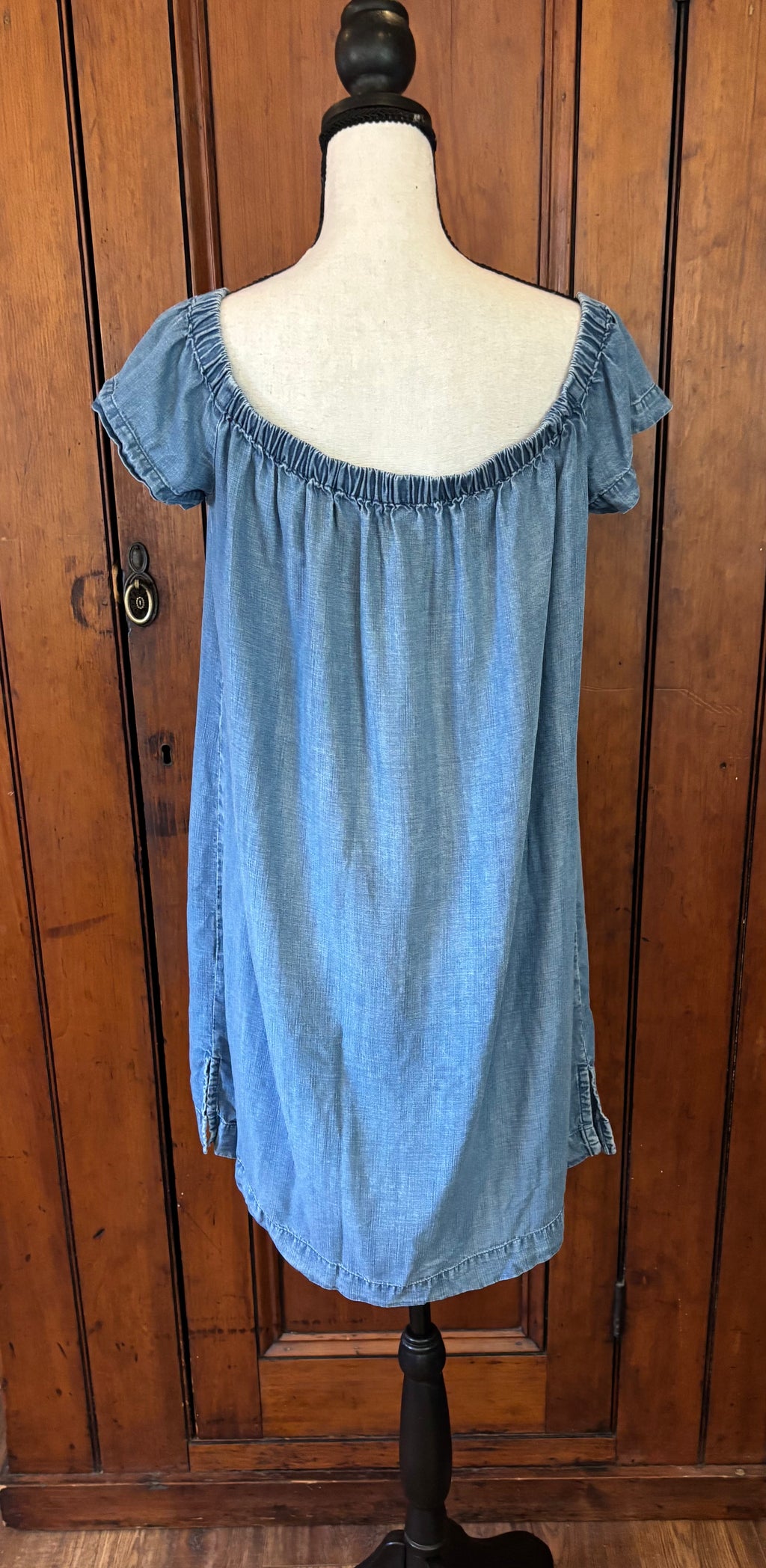 Cloth and Stone denim blue dress back view pre-loved dresses like new Sassy and Chic