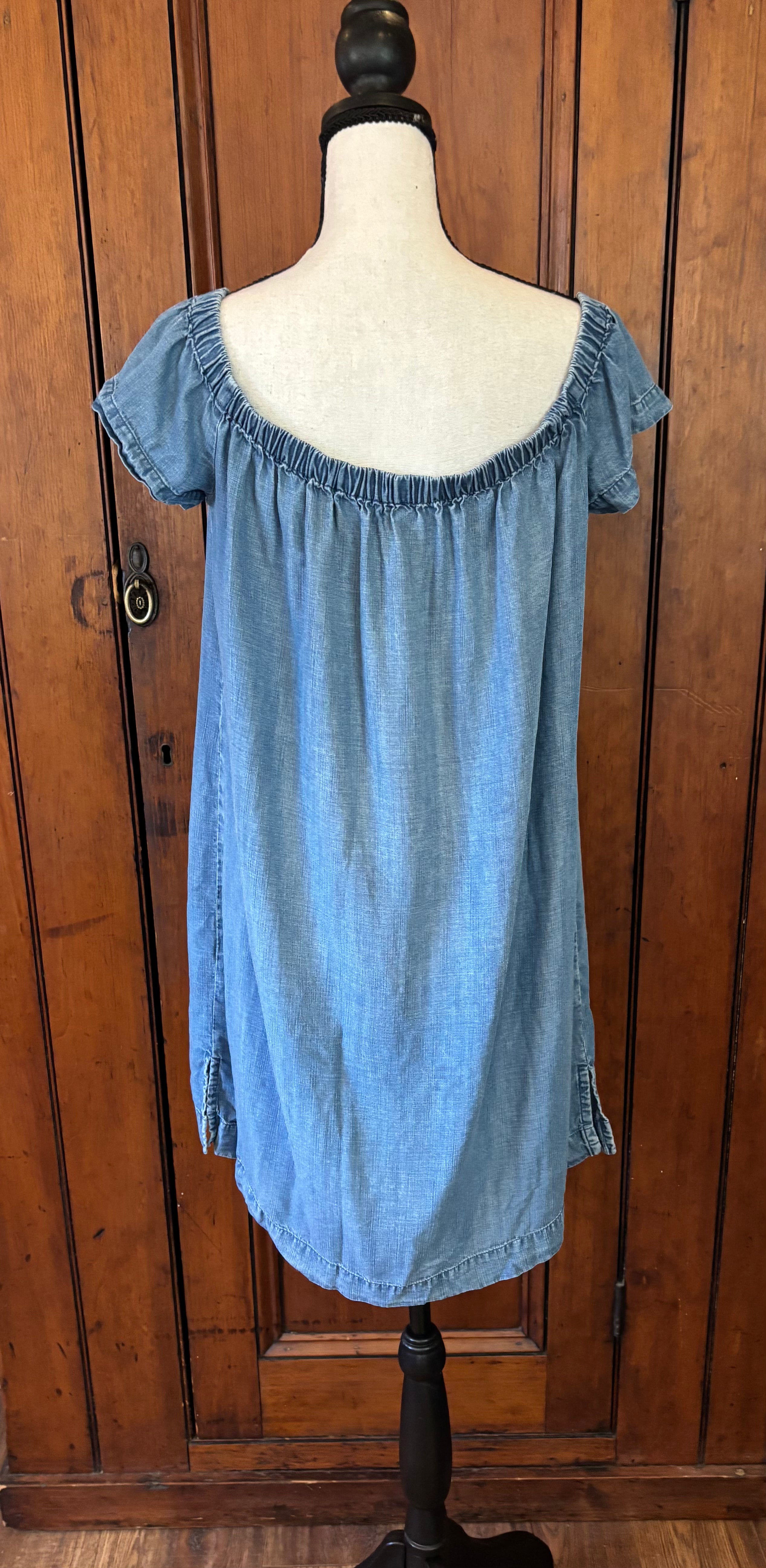Cloth and Stone denim blue dress back view pre-loved dresses like new Sassy and Chic