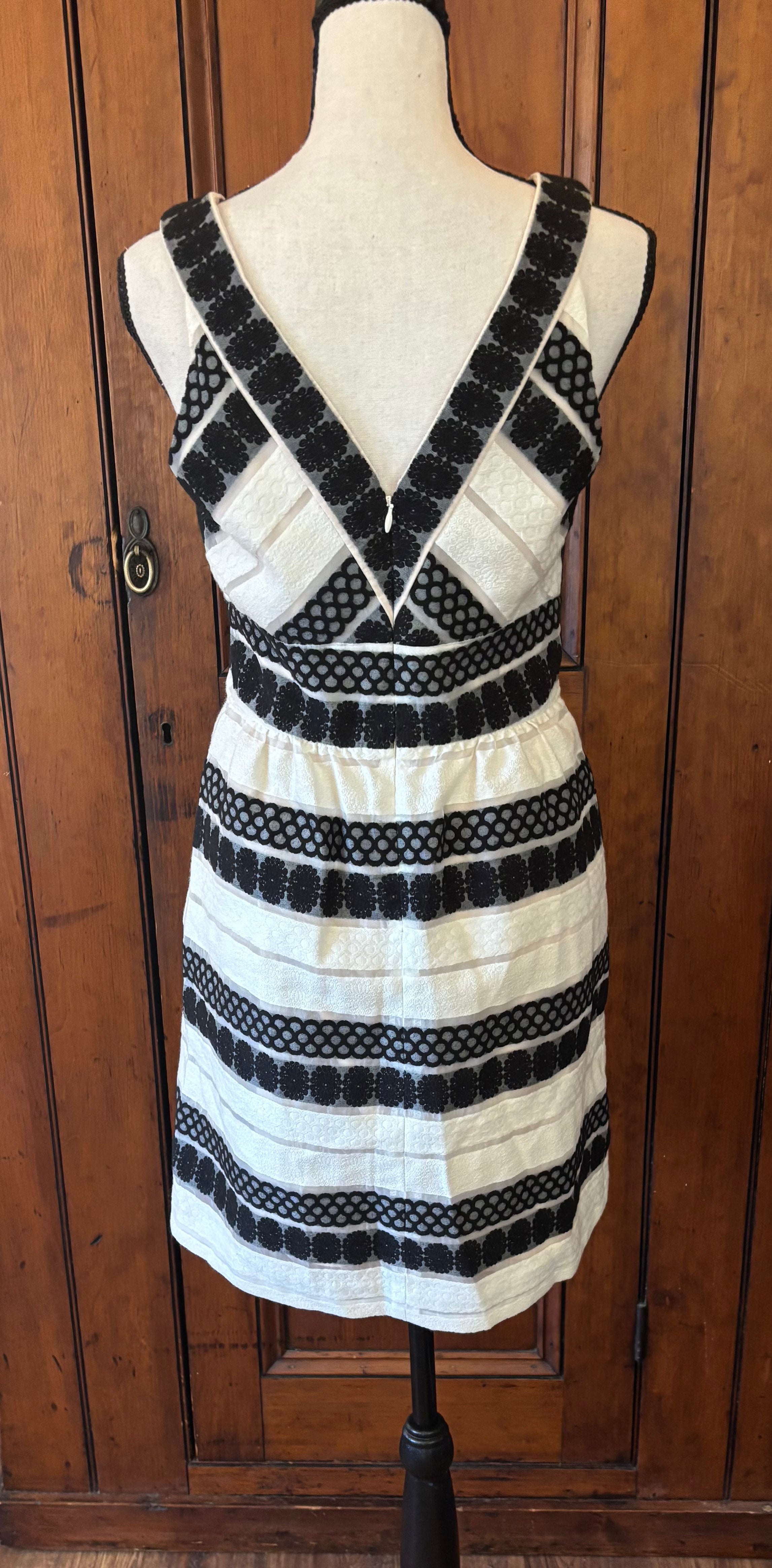 Plenty Tracy Reese cream black stripe mini dress back view thrifted dresses like new Sassy and Chic