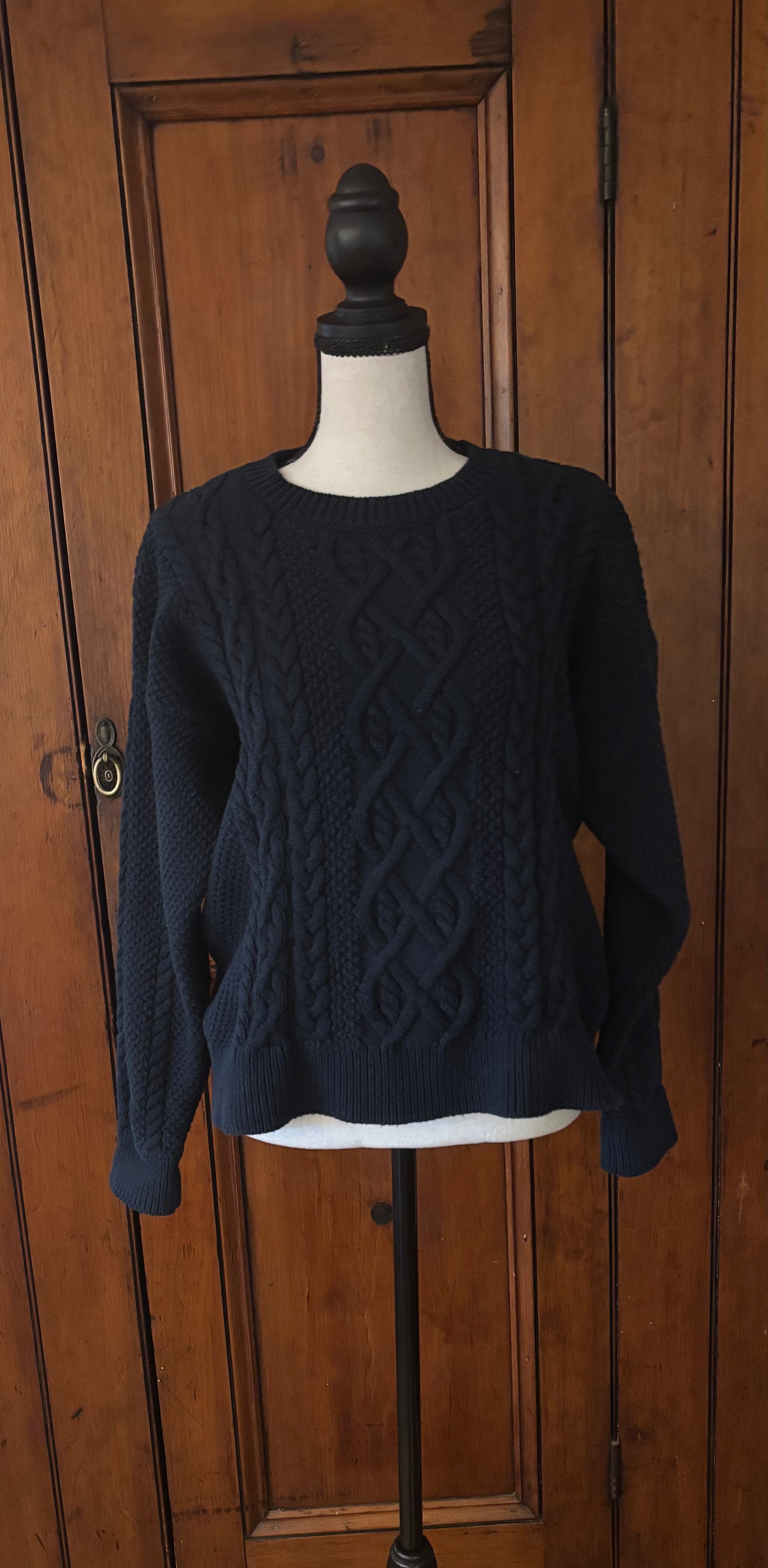 Abercrombie & Fitch Cable knit Sweater, Size Medium