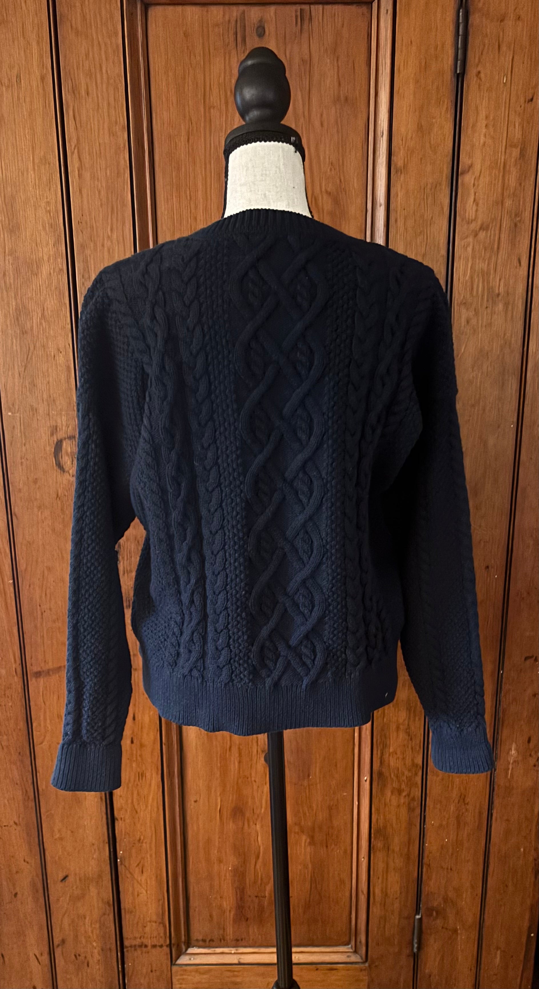 Abercrombie & Fitch Cable knit Sweater, Size Medium