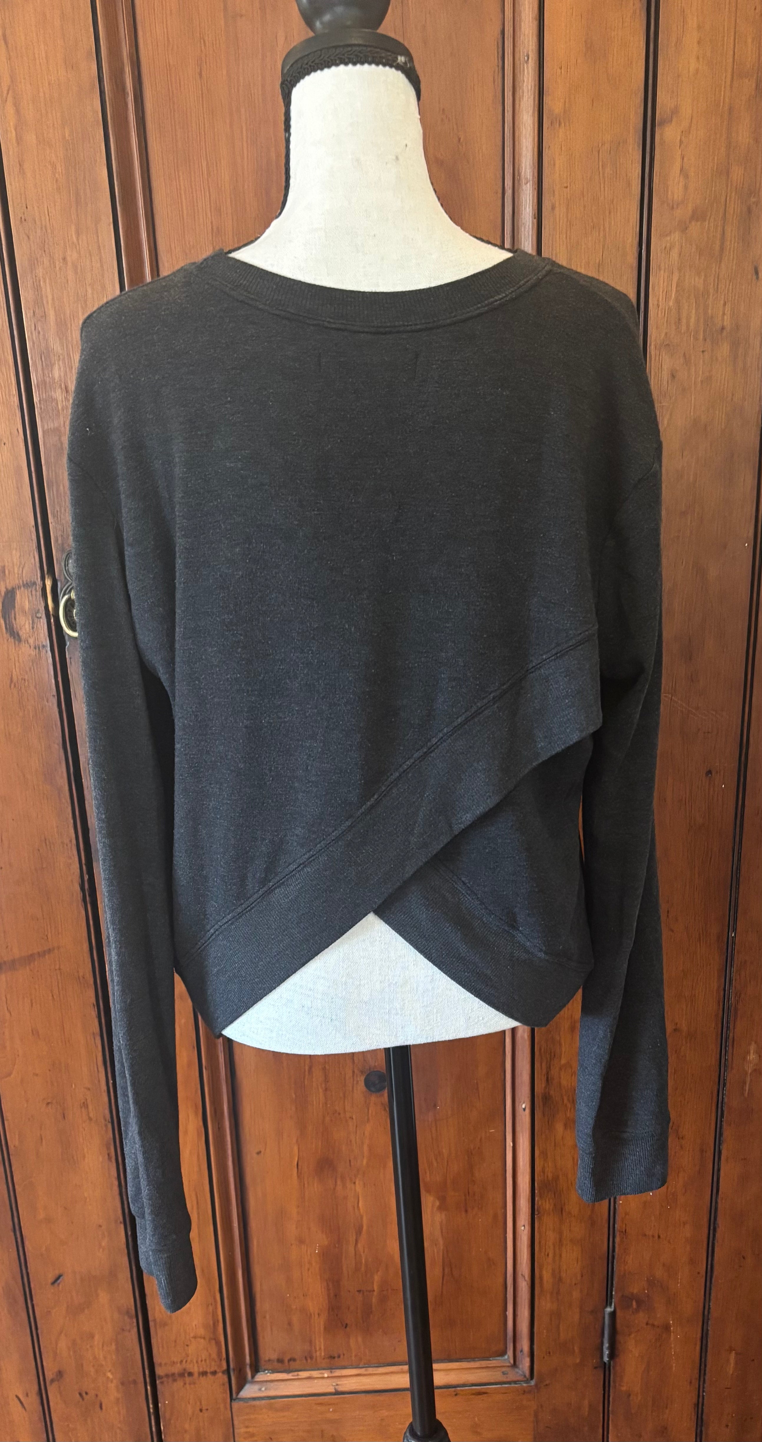 Spiritual Gangster Pullover Sweater, Size Medium