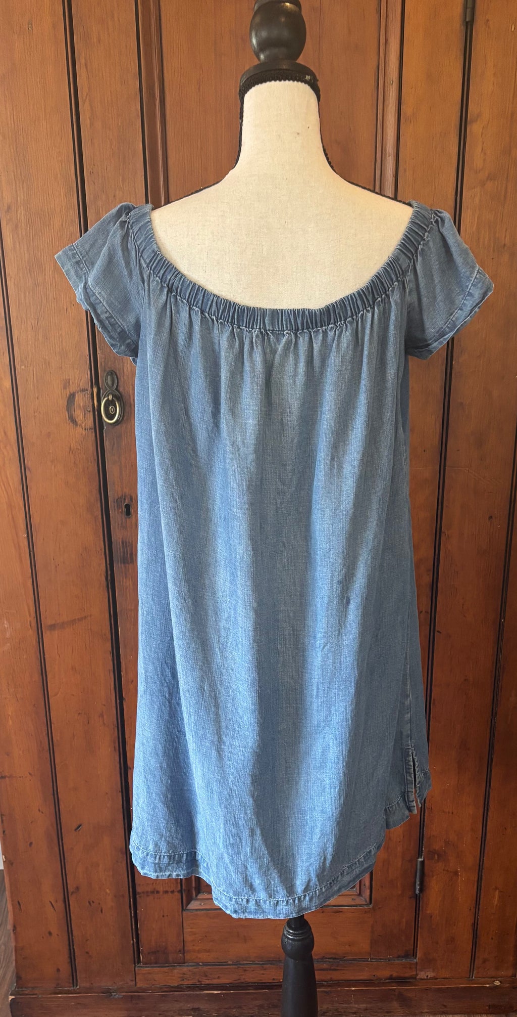 Cloth and Stone denim blue dress back view pre-loved dresses like new Sassy and Chic