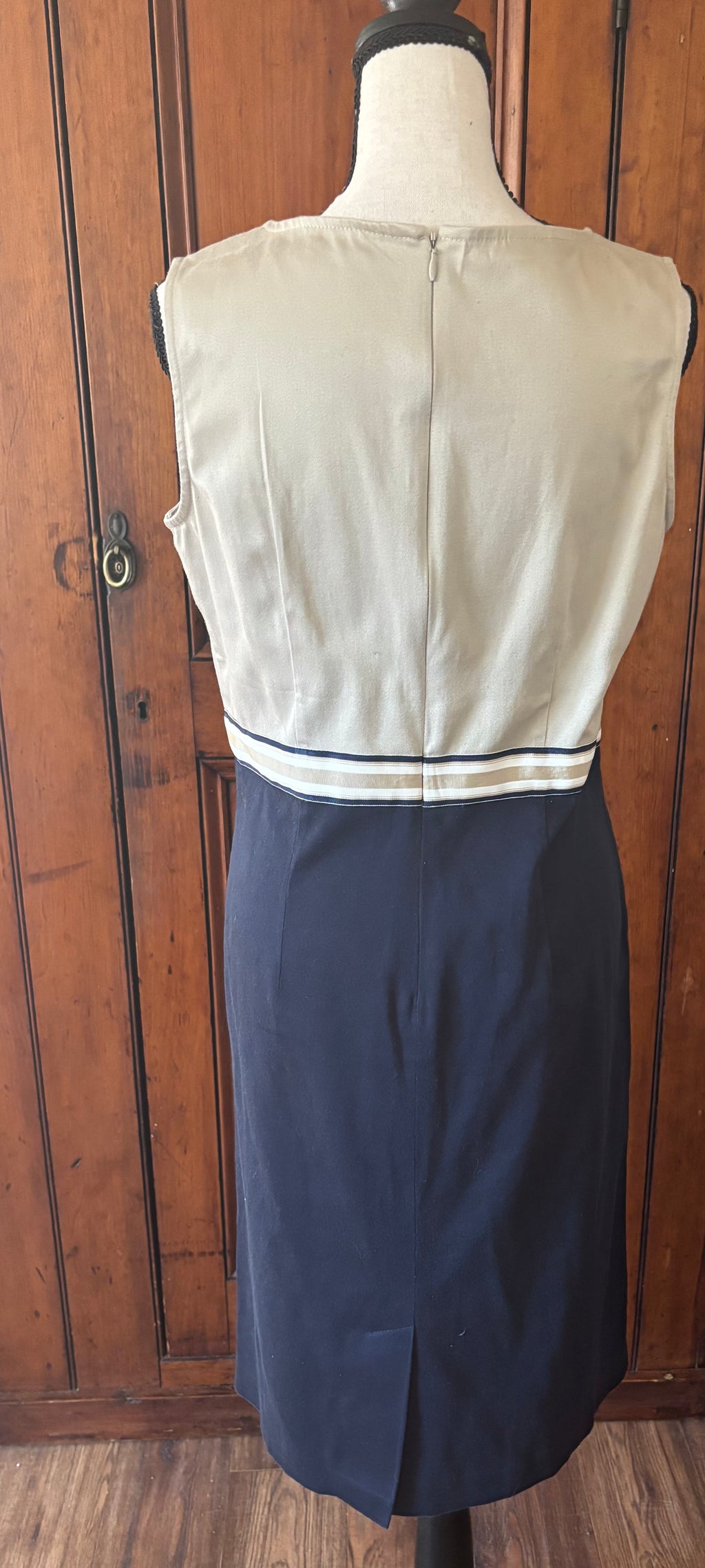 Sara Campbell beige navy sleeveless dress back view thrifted like new dresses like new Sassy and Chic
