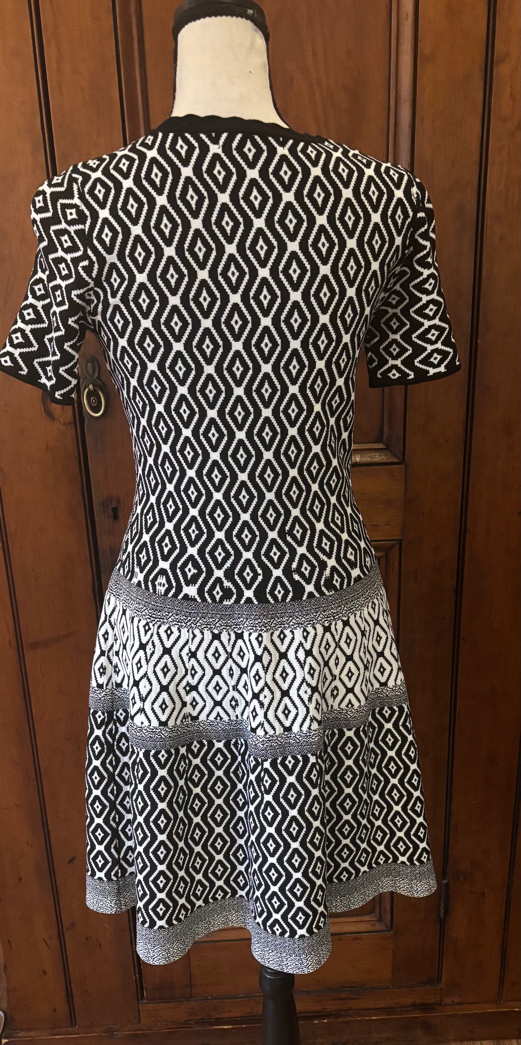 Saks Fifth Avenue black white geometric fit and flare dress back view pre-owned dresses Sassy and Chic