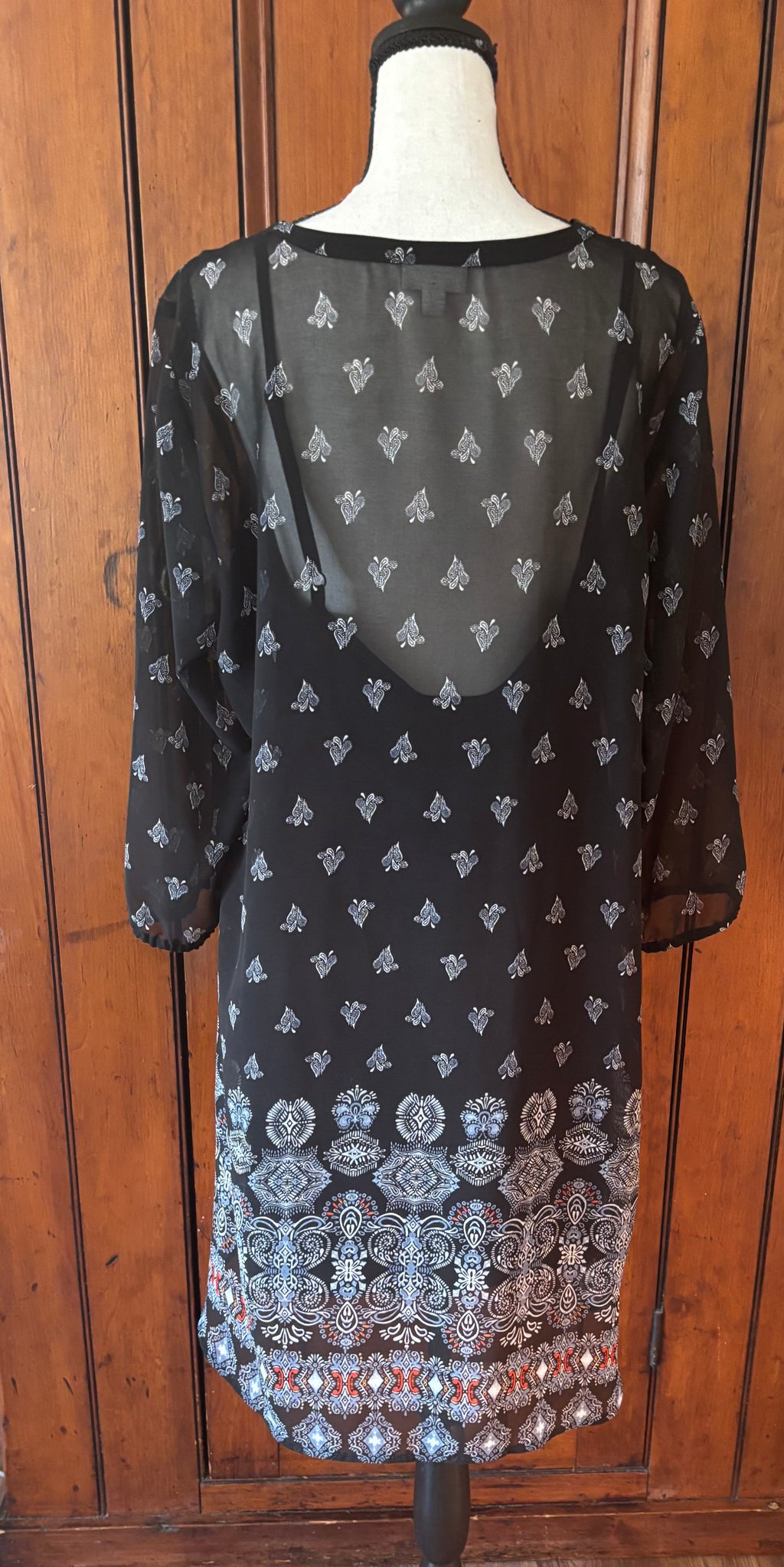 J Jill black white patterned midi dress back view thrifted like new dresses Sassy and Chic