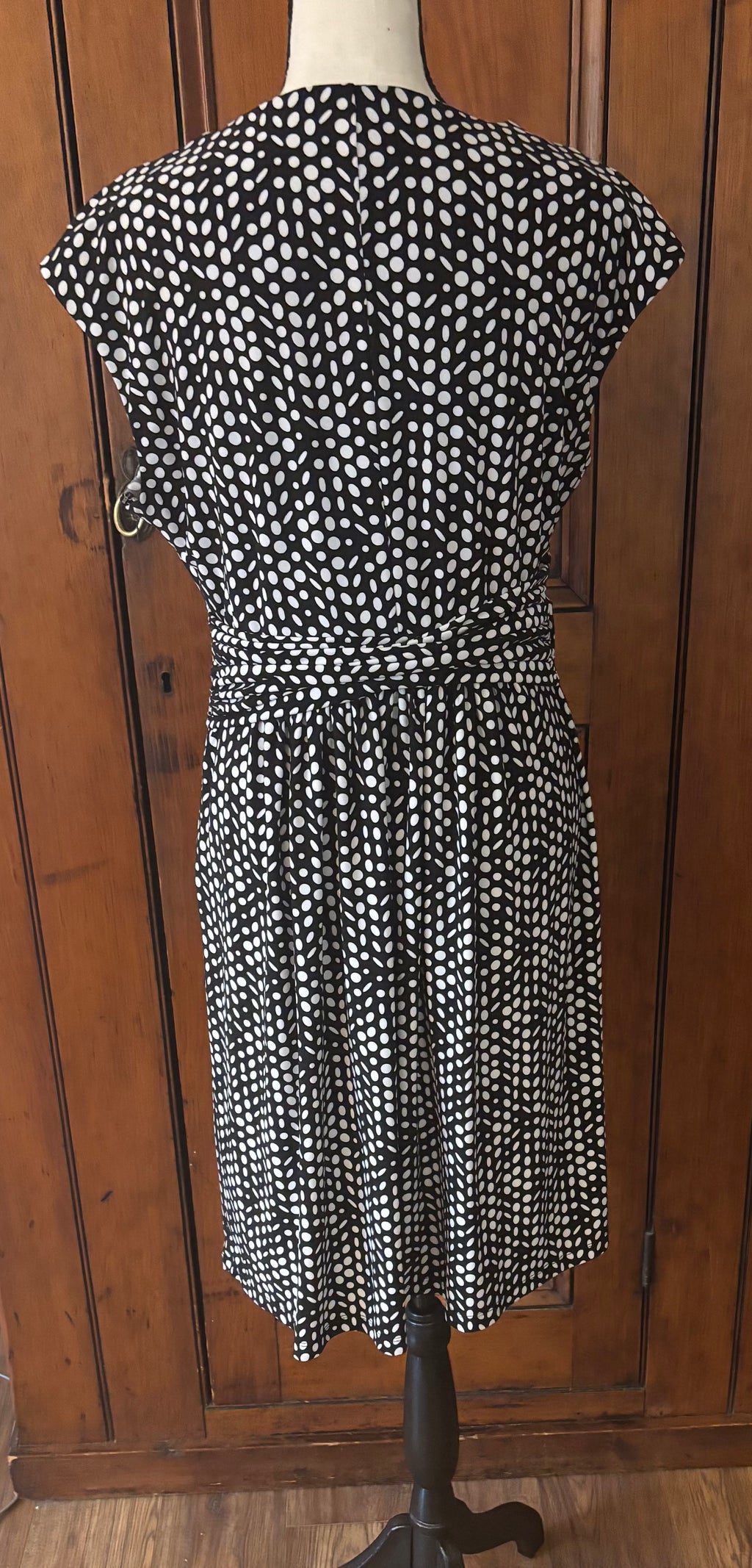 Tommy Hilfiger black white print midi dress back view secondhand like new dresses Sassy and Chic
