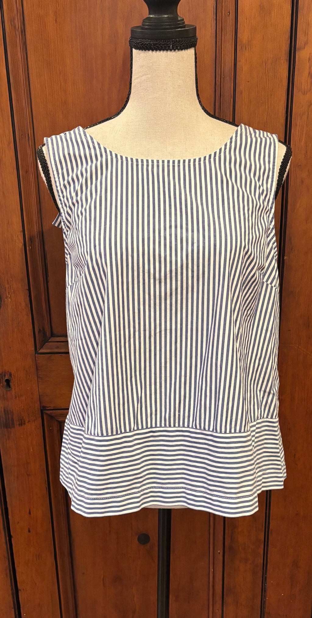 Vineyard Vines Sleeveless Top, Size 10