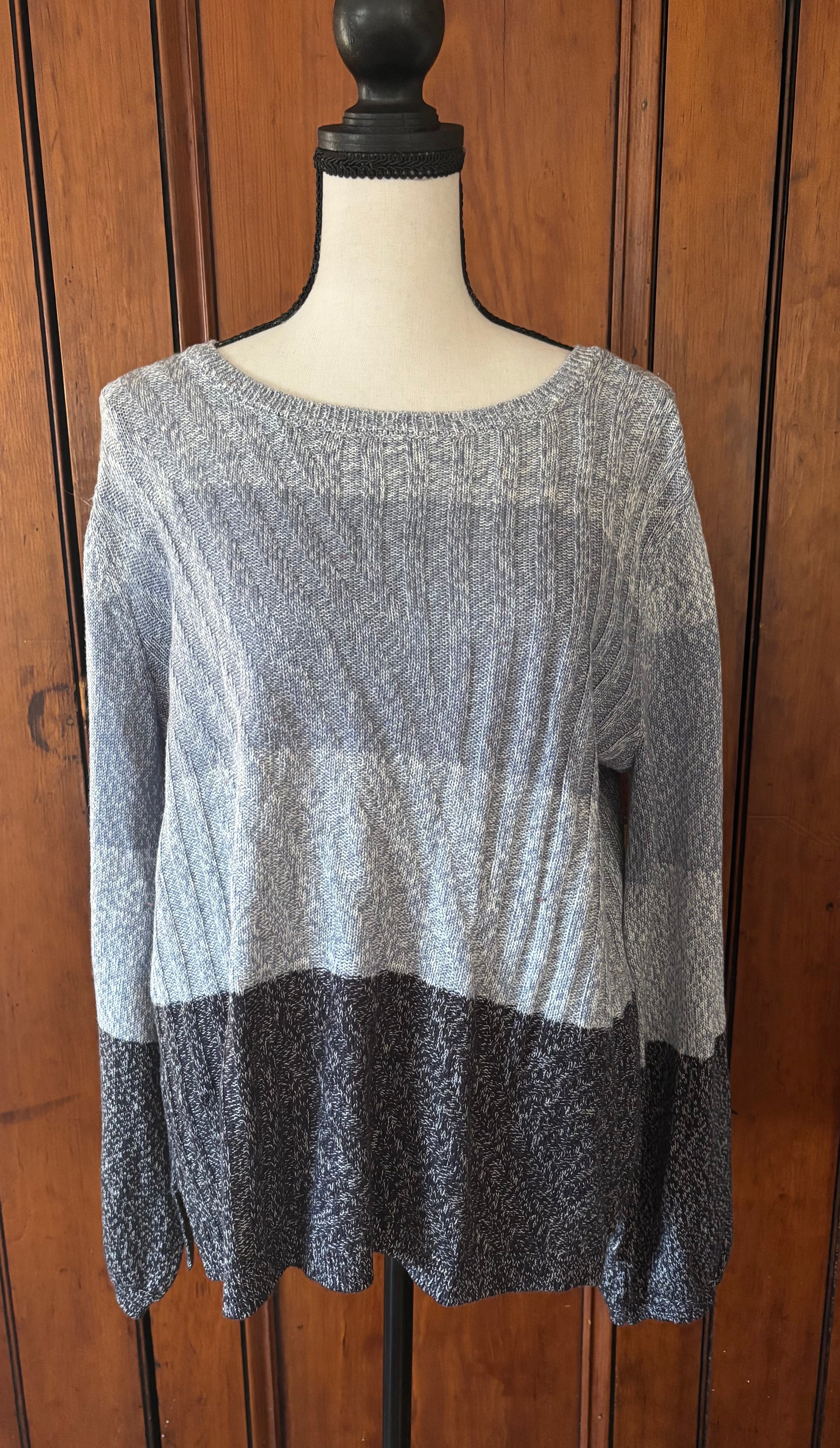 Soho Casual Sweater, Size Medium