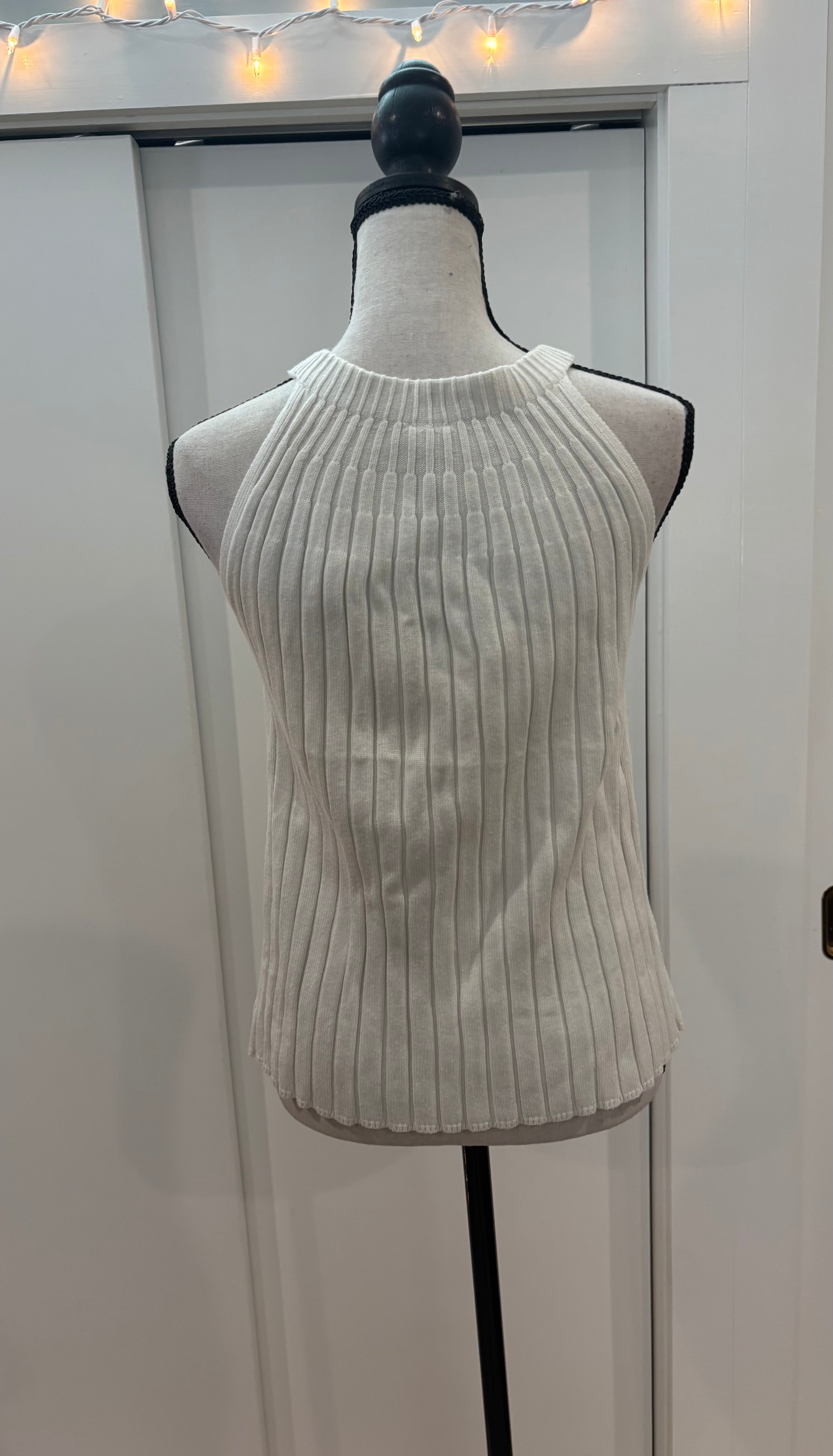 Rue and Willow Tank Top Sweater, Size Large
