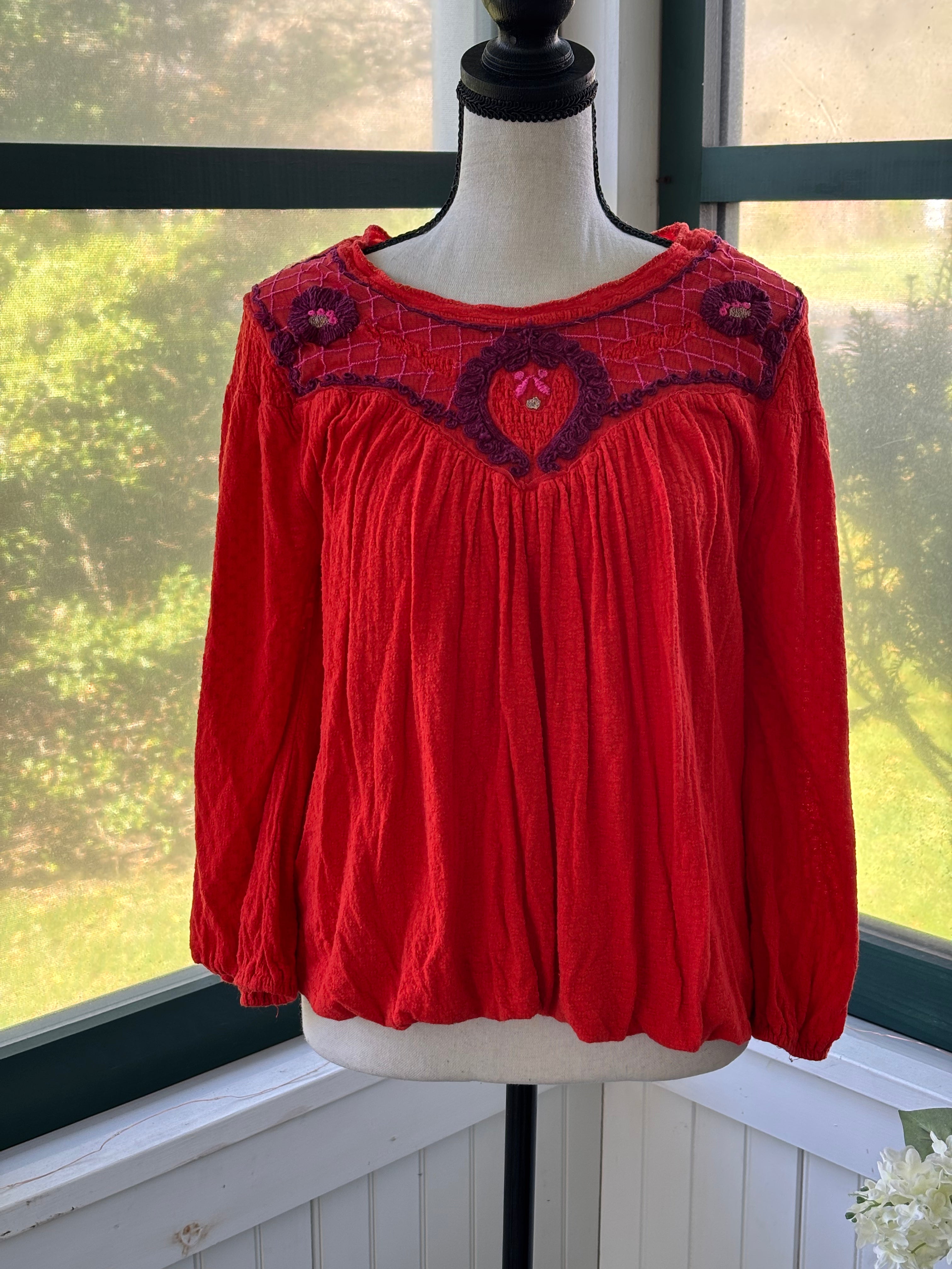 Free People boho 3/4 sleeve top front view round neckline 3/4 sleeves pre-loved tops and blouses Sassy and Chic