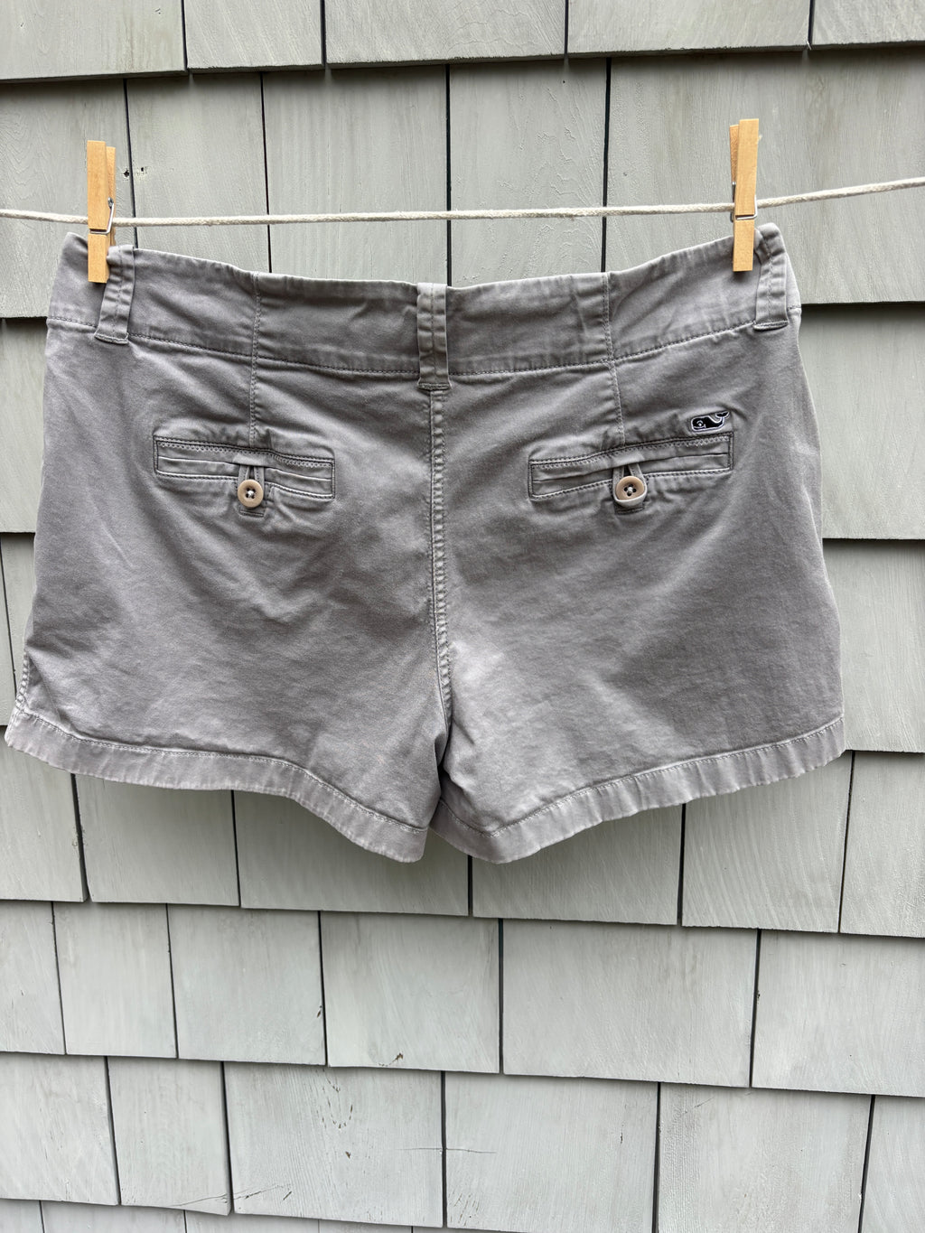 Vineyard Vines Classic Twill Shorts | Grey | Size 6 | Like New