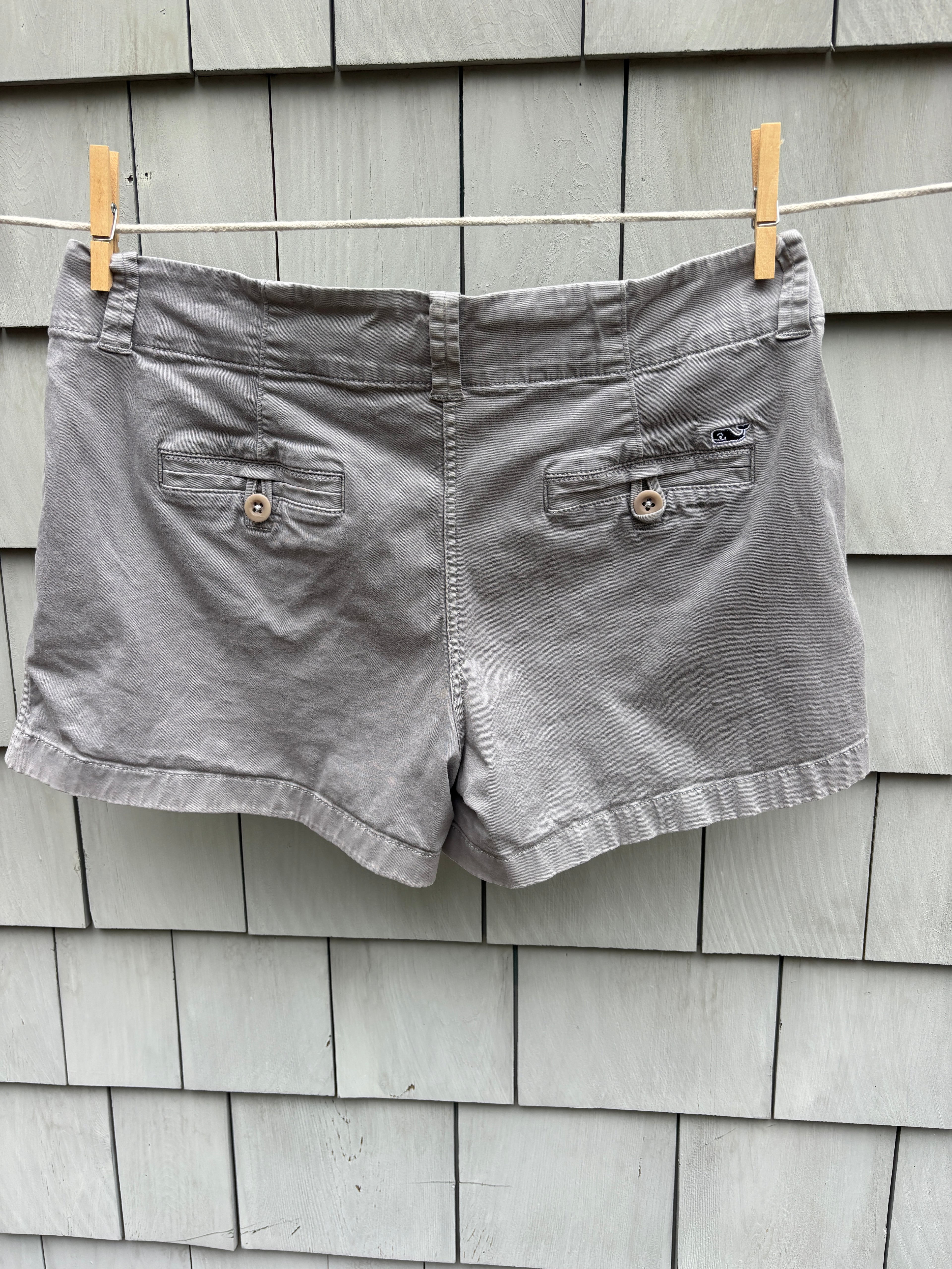 Vineyard Vines Classic Twill Shorts | Grey | Size 6 | Like New
