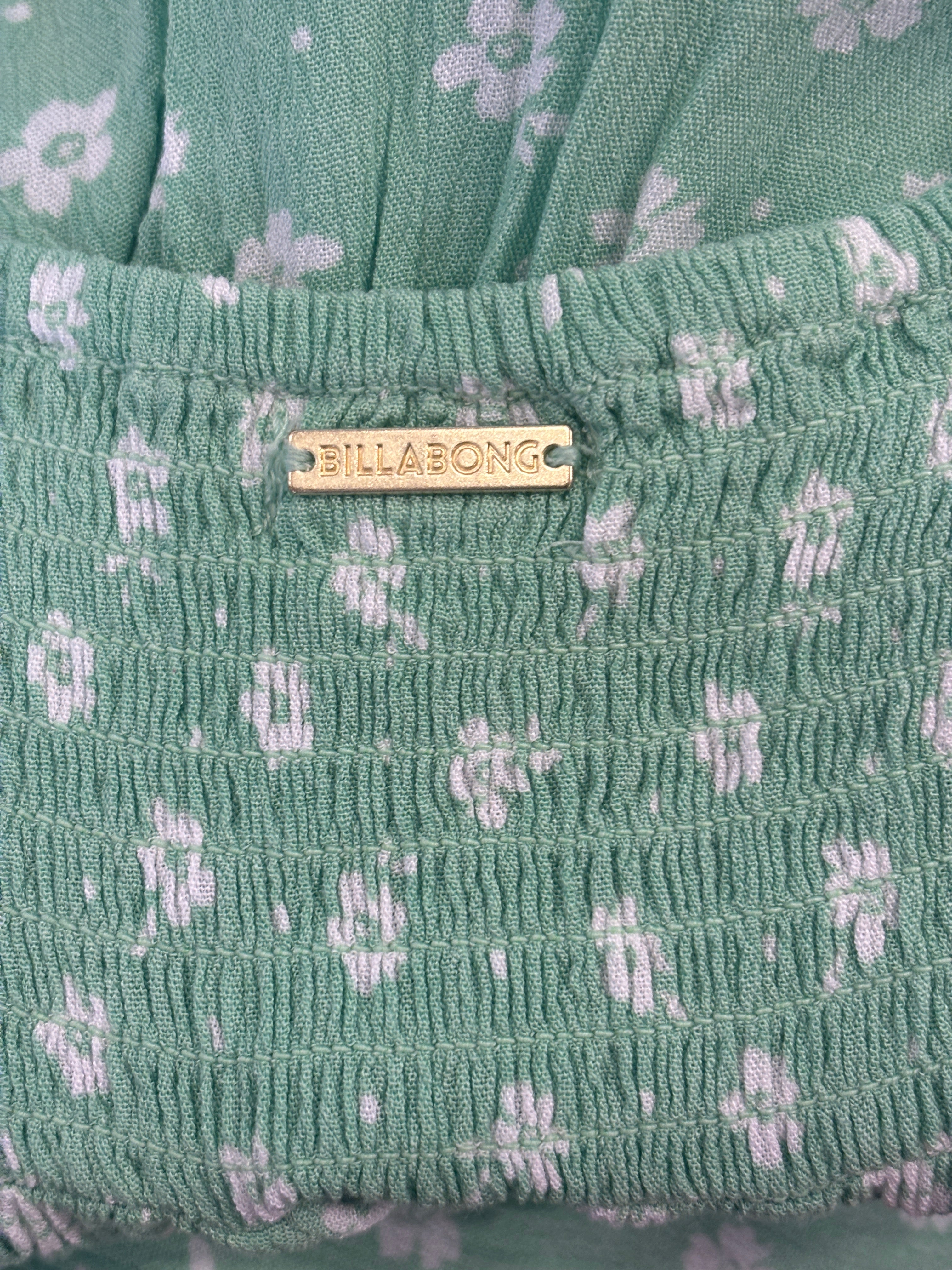 Billabong Smocked Floral Midi Dress | Green Daisy Print | Size M | Like New