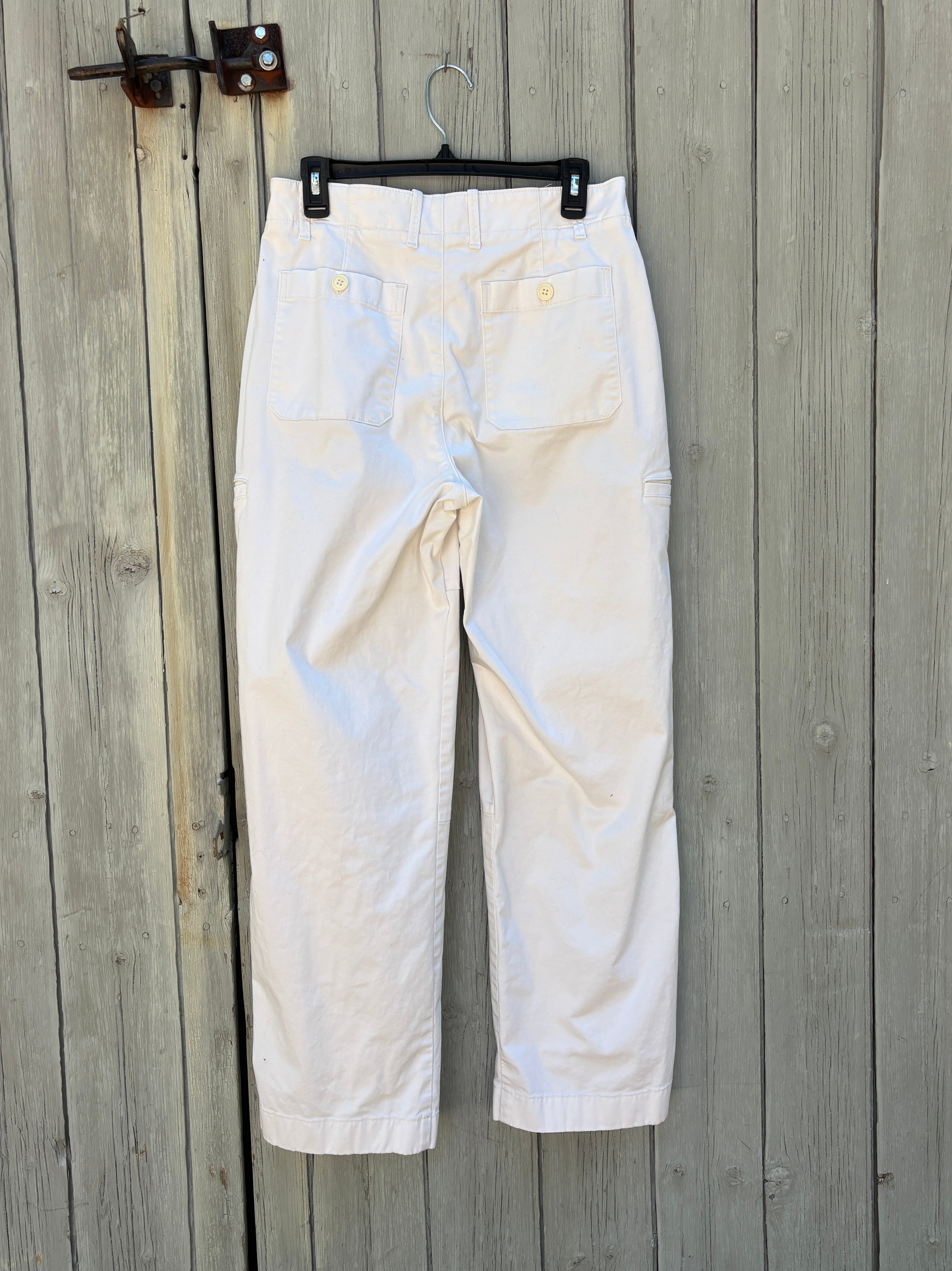 Abercrombie & Fitch Relaxed Cargo Pant | Cream | Size 29 (Size 8) | Like New