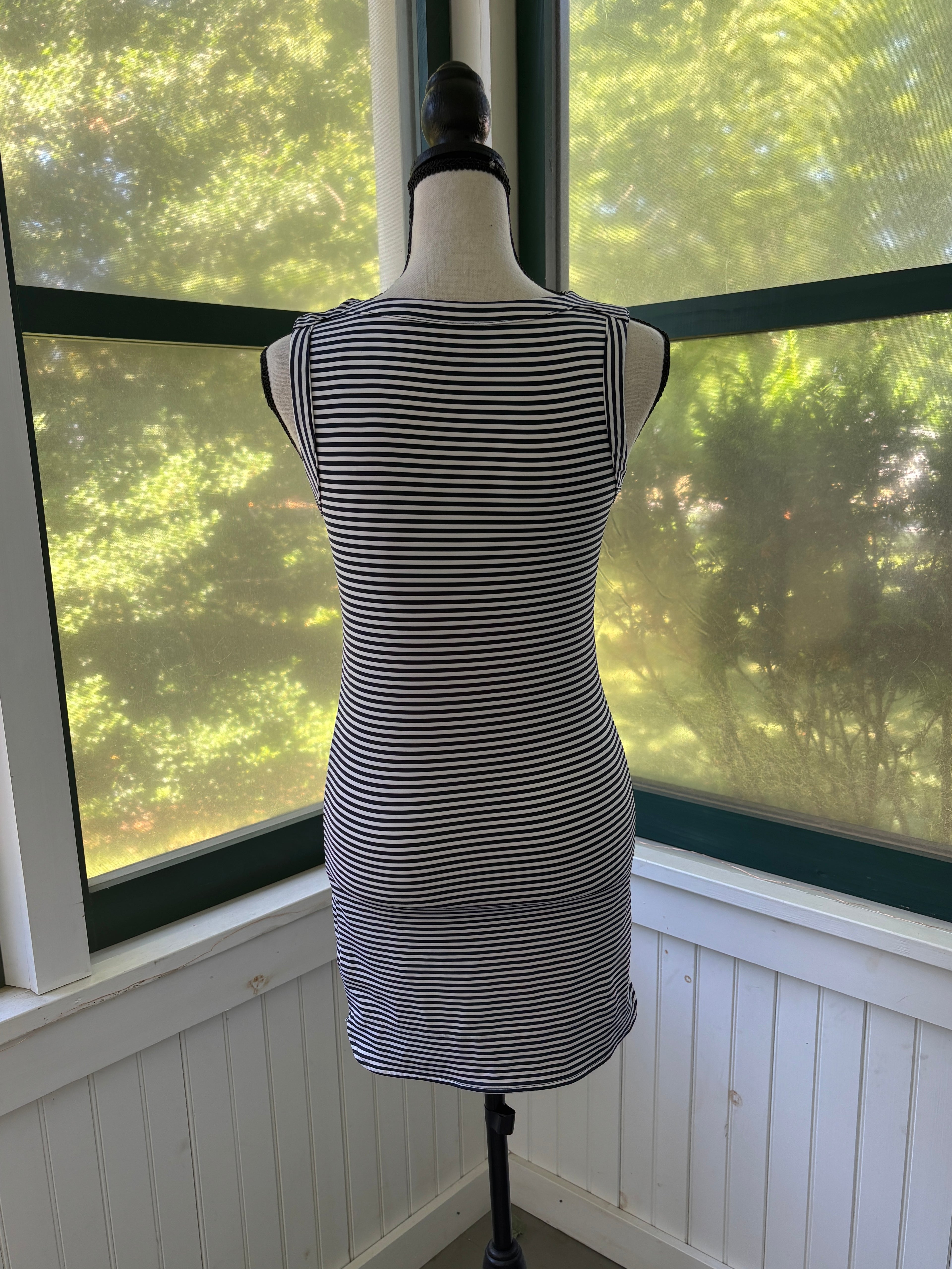 Vineyard Vines Performance Stripe Dress | Navy & White | Size M | Like New