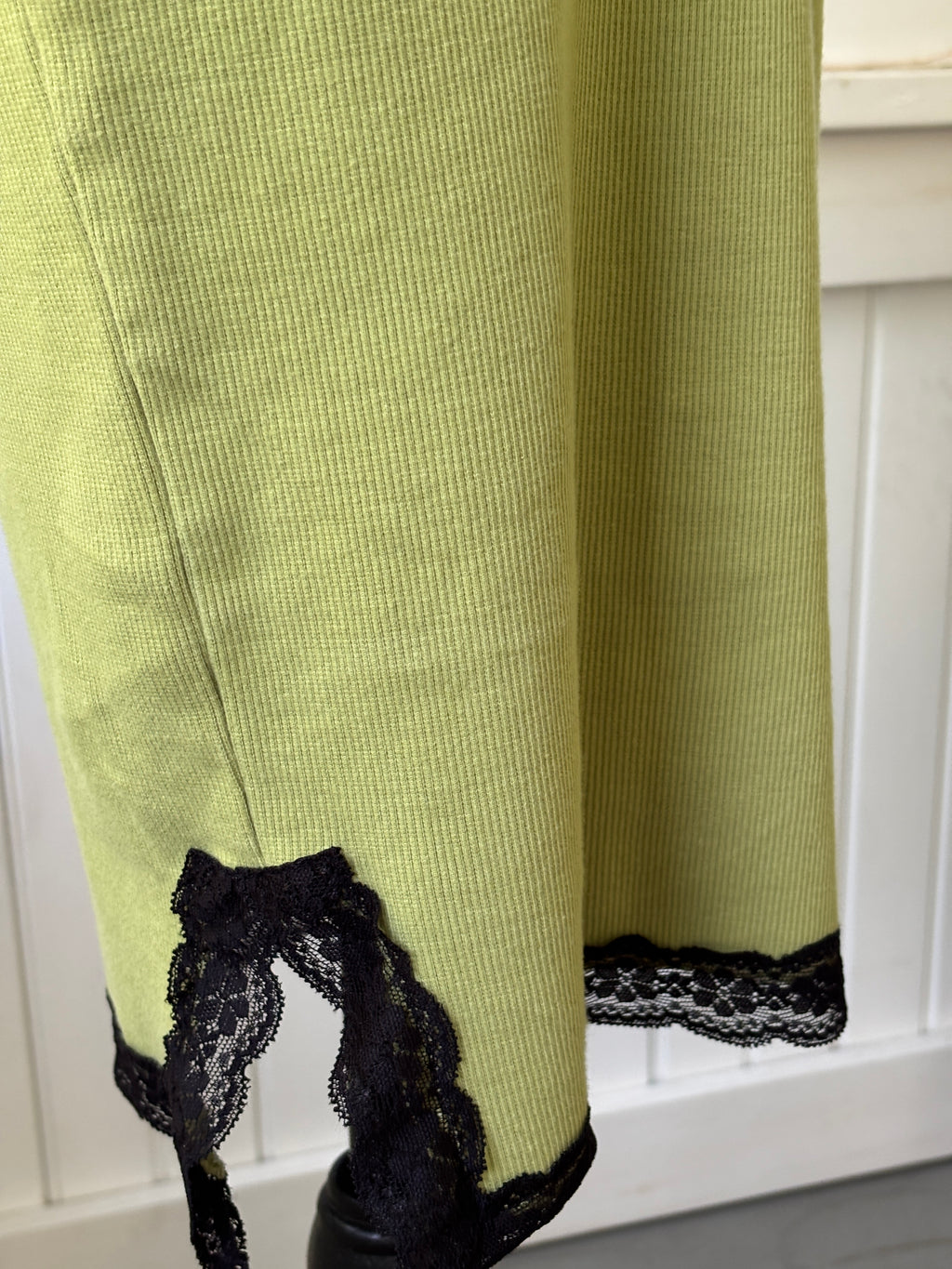 Vince Chartreuse Ribbed Midi Dress | Black Lace Trim | Size S/P | Like New