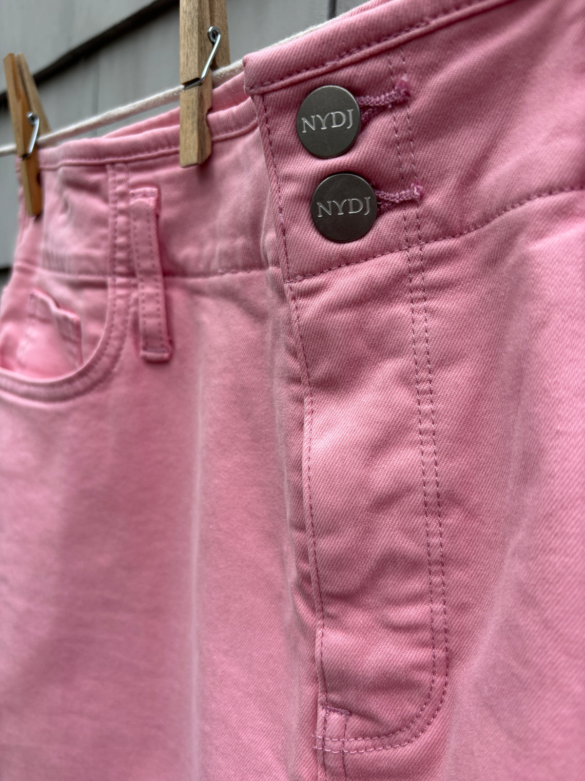NYDJ Chloe Capri Jeans | Pink Aphrodite, Hollywood Waistband & Slits | Size 12 | New with Tags