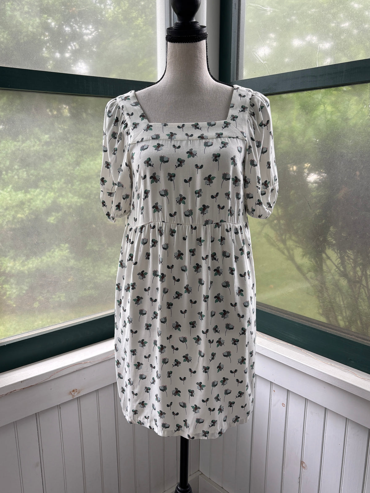 LOFT Petite Babydoll Mini Dress | White Floral, Puff Sleeves & Pockets | Size XS Petite | New with Tags