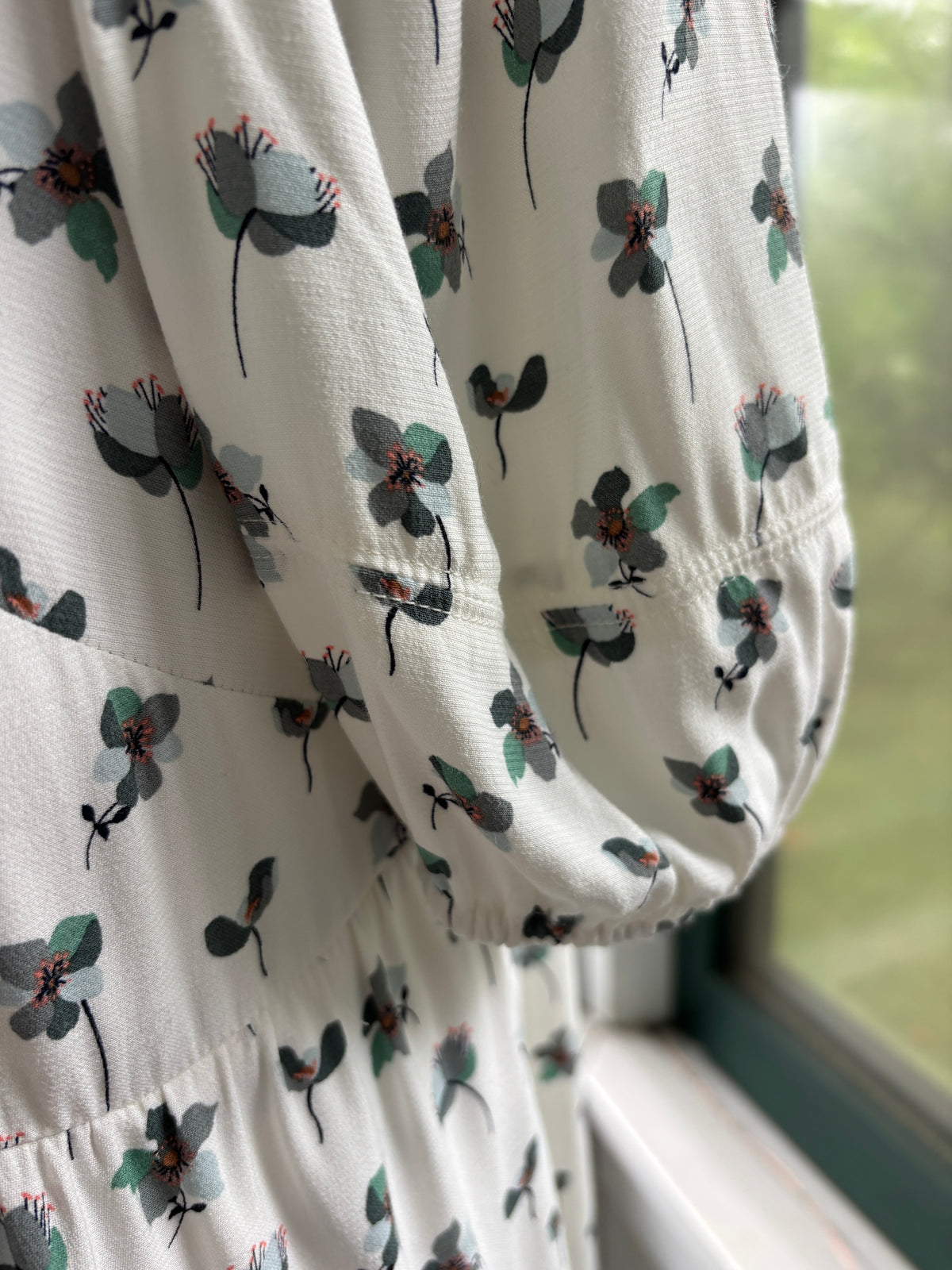 LOFT Petite Babydoll Mini Dress | White Floral, Puff Sleeves & Pockets | Size XS Petite | New with Tags
