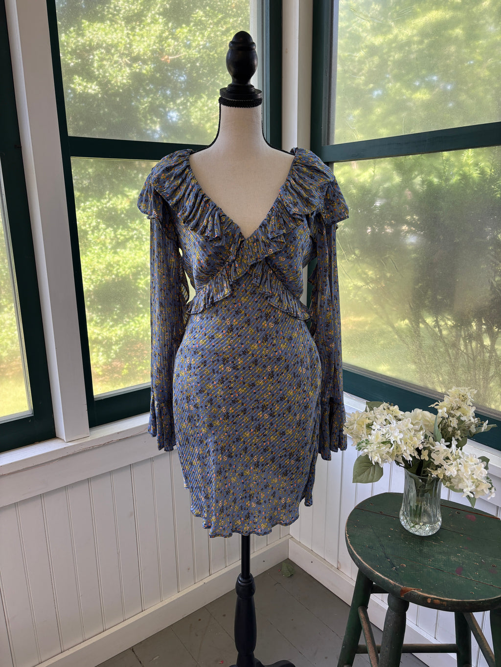 Free People Ruffle V-Neck Floral Mini Dress | Periwinkle Blue | Size 6 | Like New
