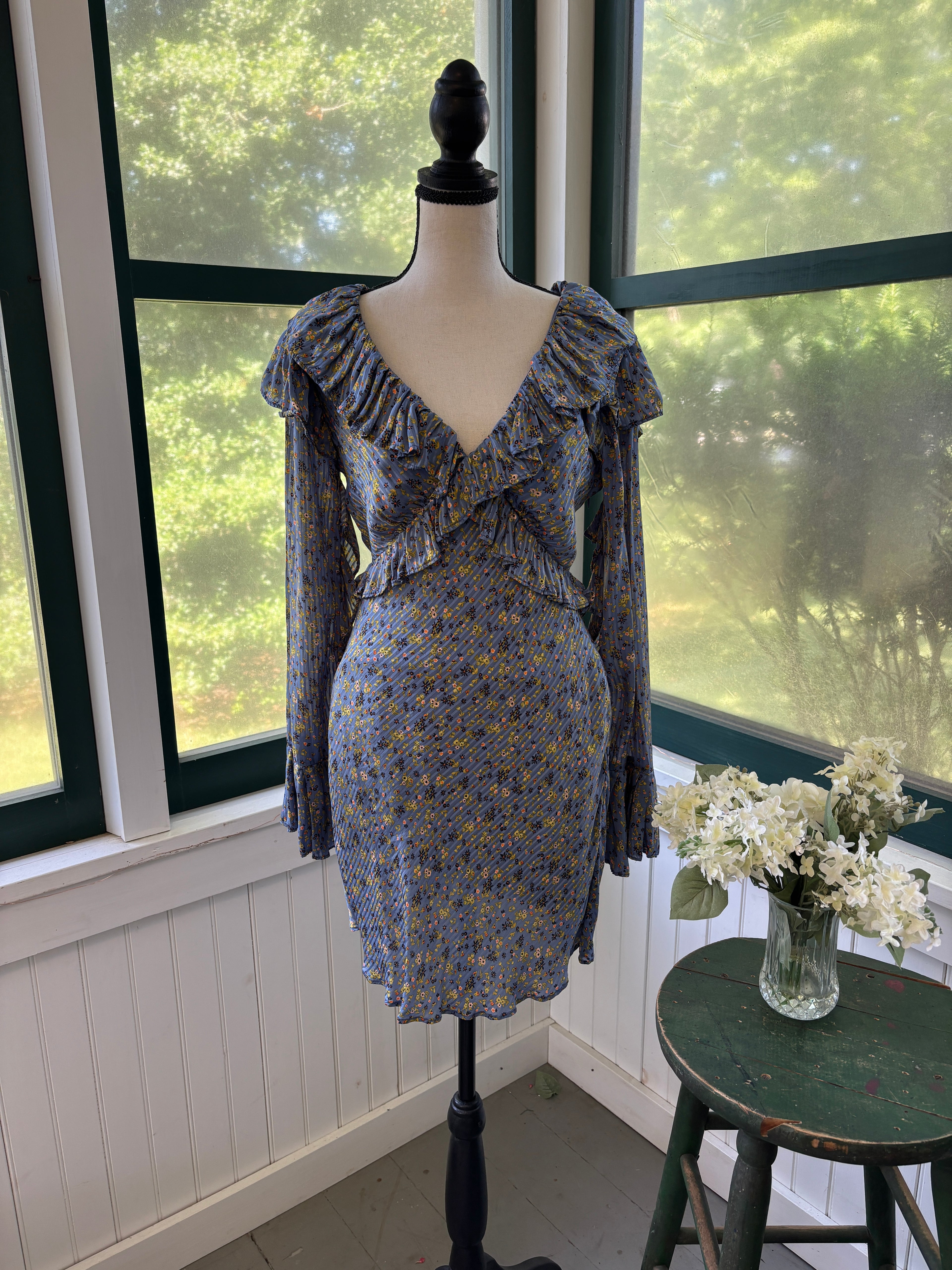 Free People Ruffle V-Neck Floral Mini Dress | Periwinkle Blue | Size 6 | Like New