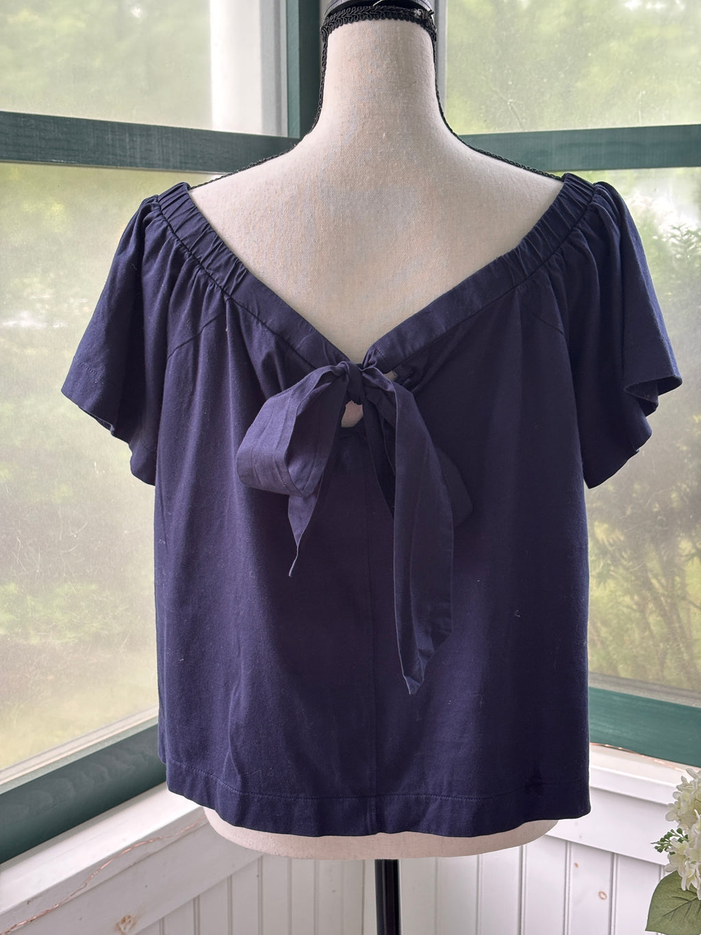 Banana Republic Navy Off-Shoulder Tie-Back Flutter Sleeve Top | Size M | Like New