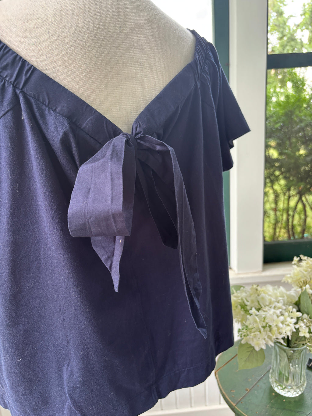 Banana Republic Navy Off-Shoulder Tie-Back Flutter Sleeve Top | Size M | Like New
