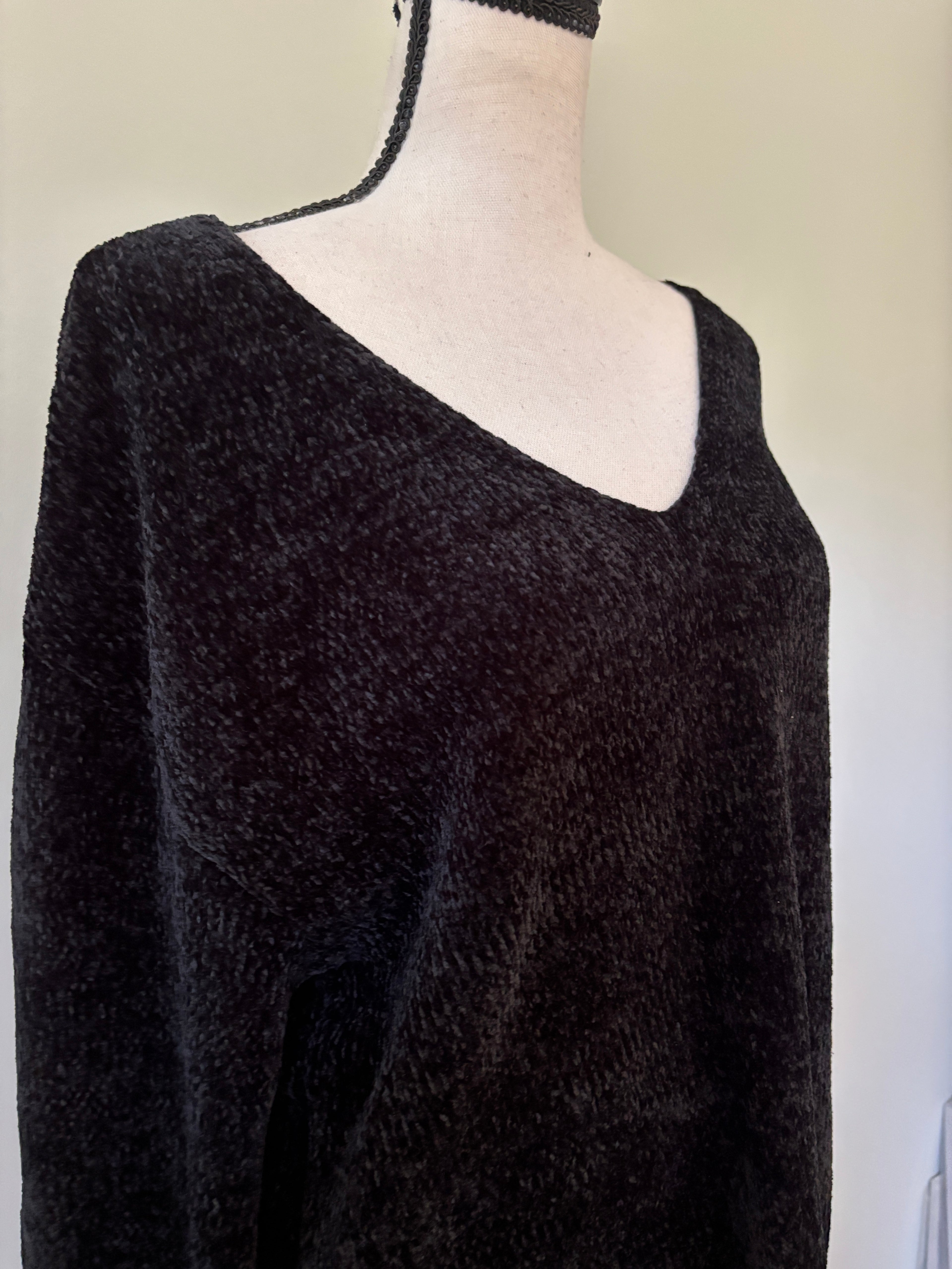 Tommy Bahama "Island Luna Chenille" V-Neck Sweater Large NWT