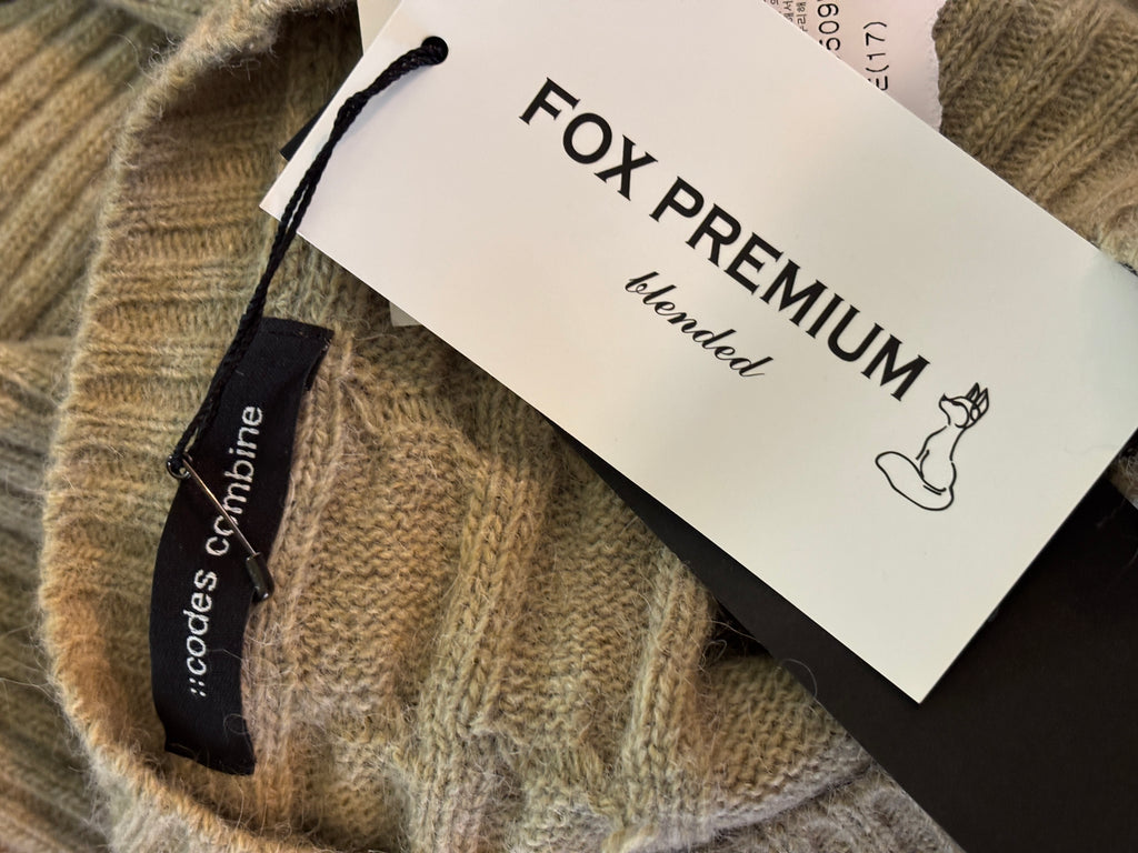 Codes Combine "Fox Premium Blended" Cropped Batwing Cable-Knit Sweater S/M NWT