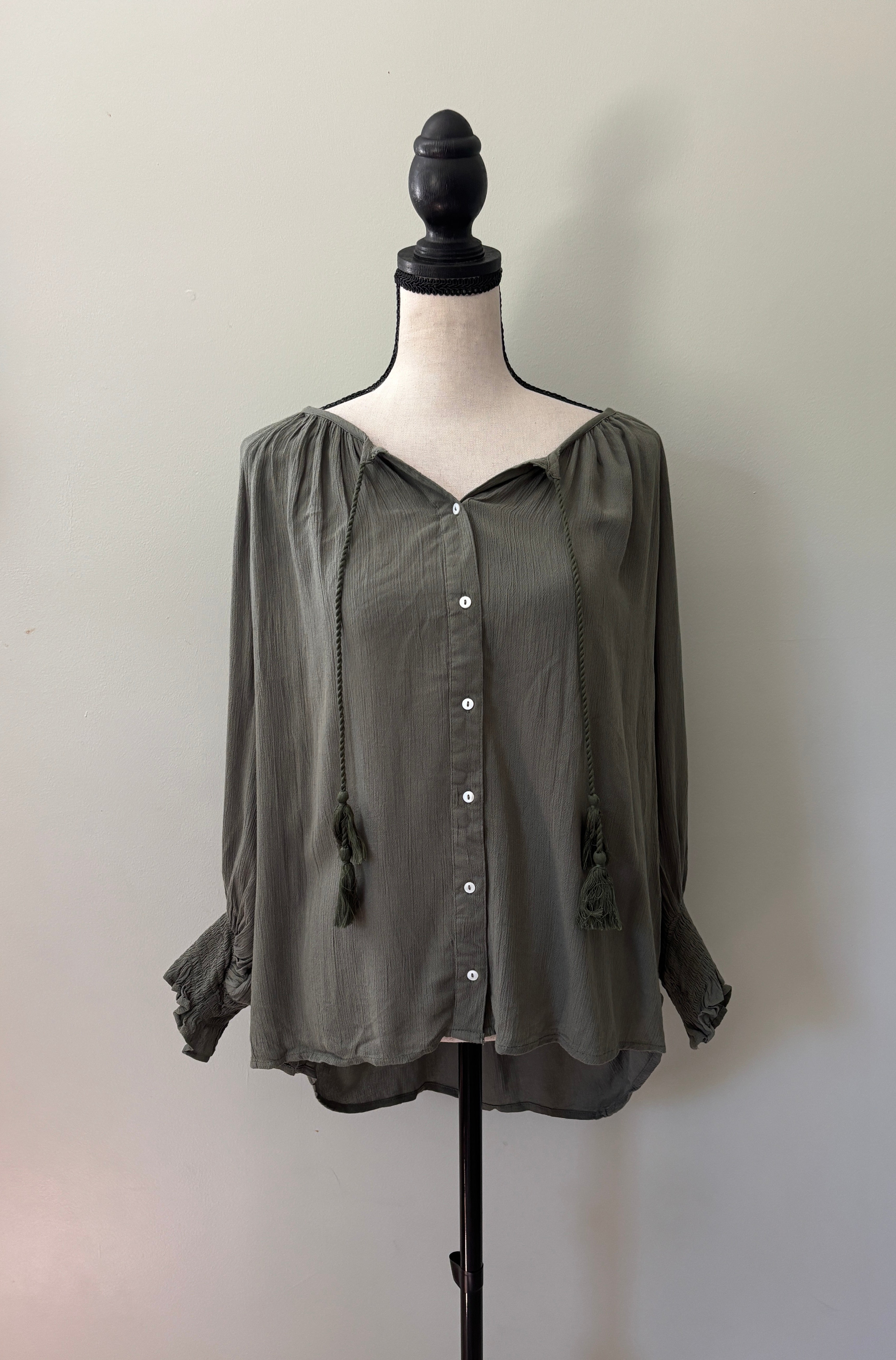 Karen Kane "Garden Party" Button-Up Top — NWT — M